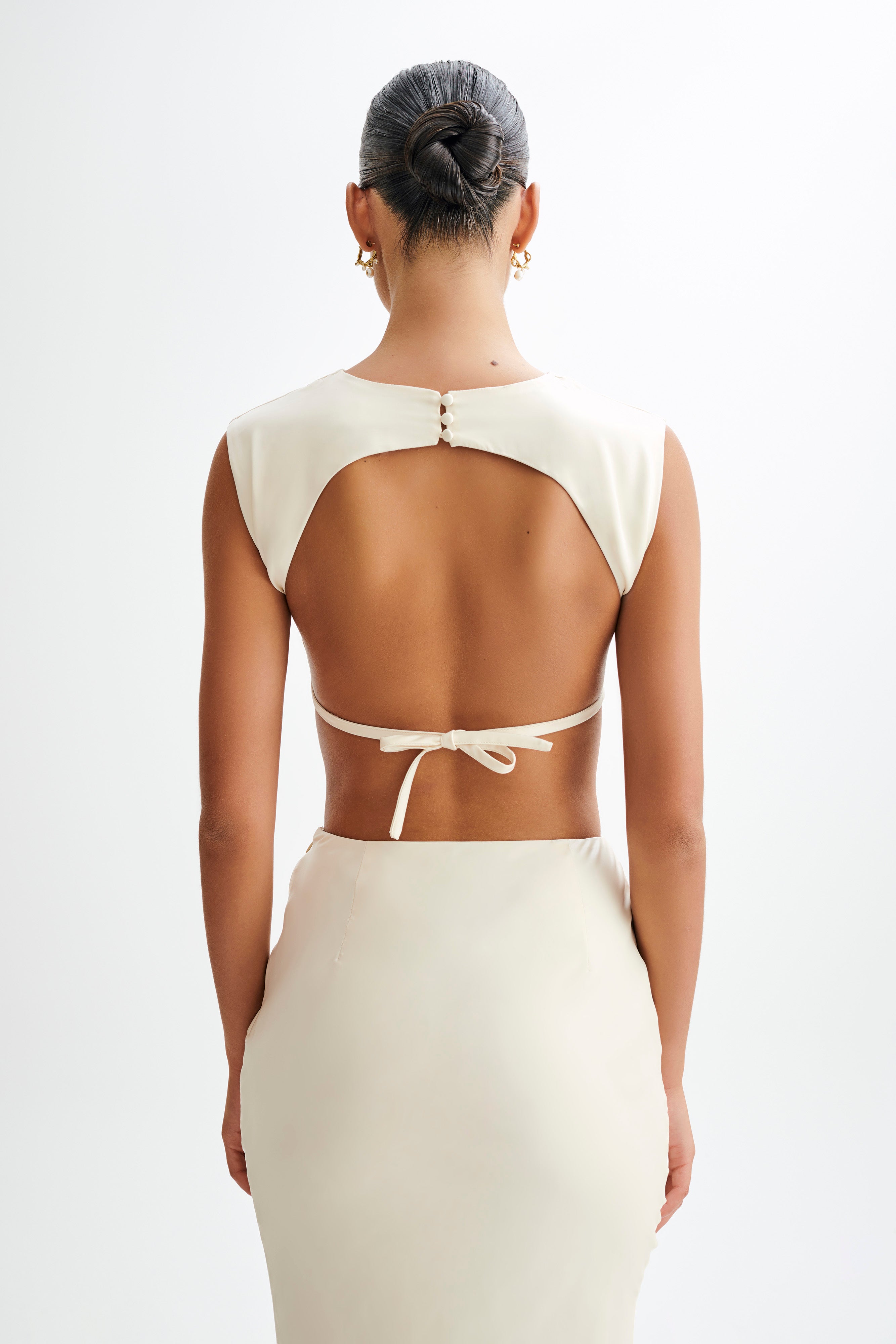 Viviana Satin Sleeveless Crop Top - Ivory、mySite、solidvoid