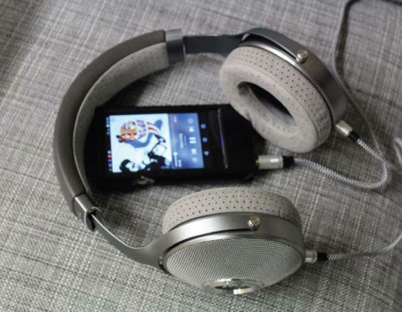 Headphone-Zone-Focal-Clear