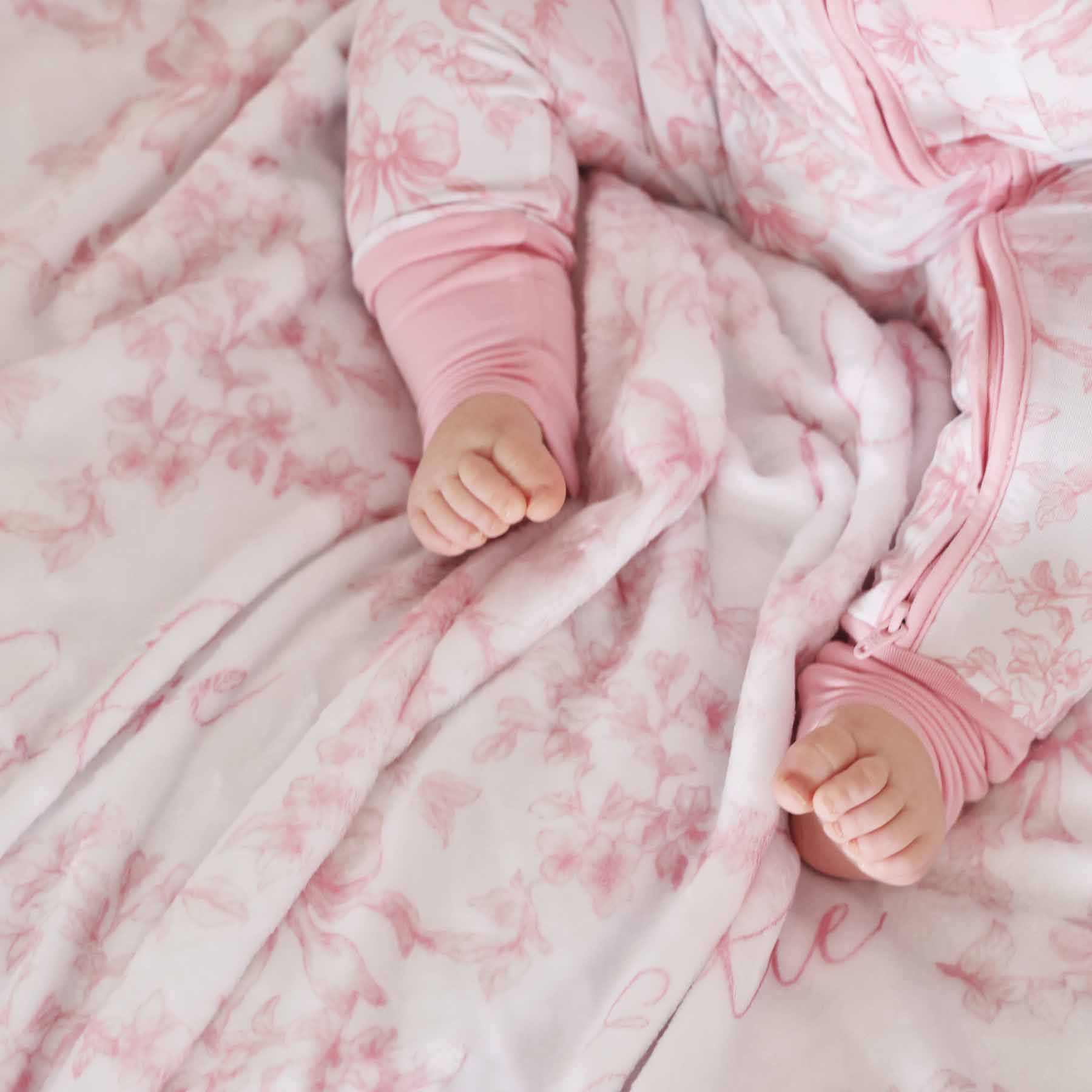  Fancy Frills Personalized Kids Blanket、mySite、layawaytickets