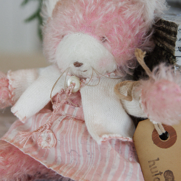 RETIRED - Hutch Studio - Peewee Petunia Kitty、mySite、g9winljtr