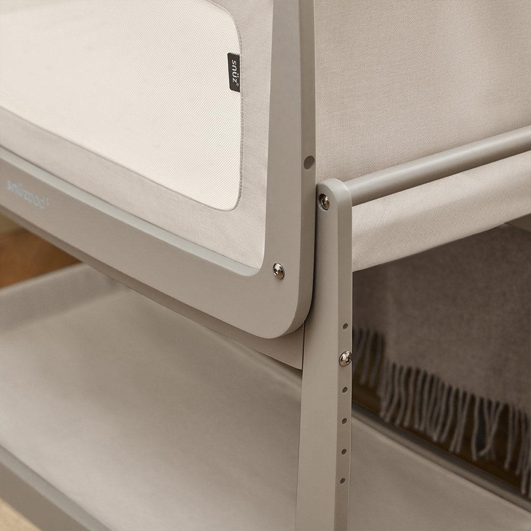  SnuzPod 5 Bedside Crib - Pebble、mySite、merchandisen