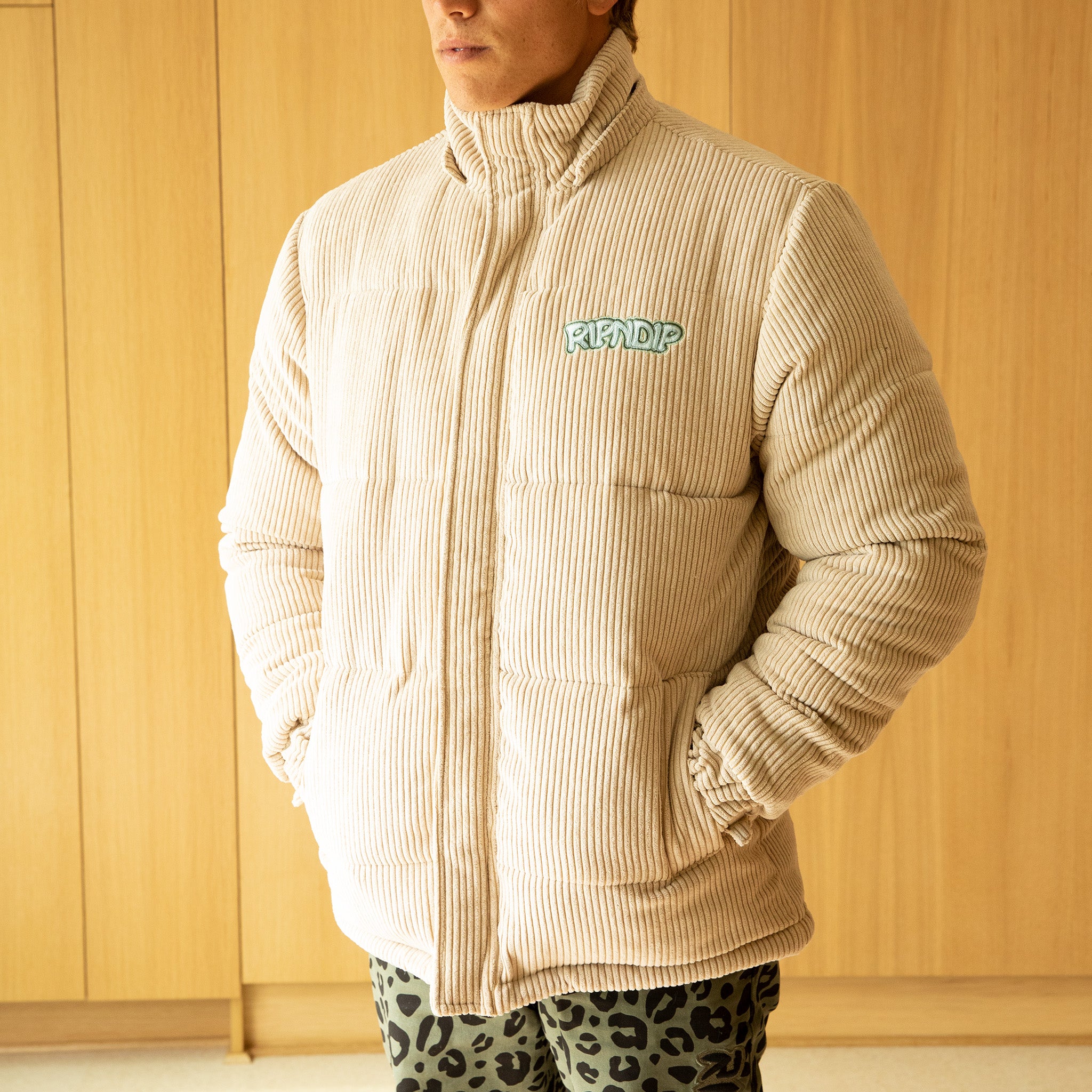  Intertwined Corduroy Puffer Jacket (Khaki)、mySite、merchandisen