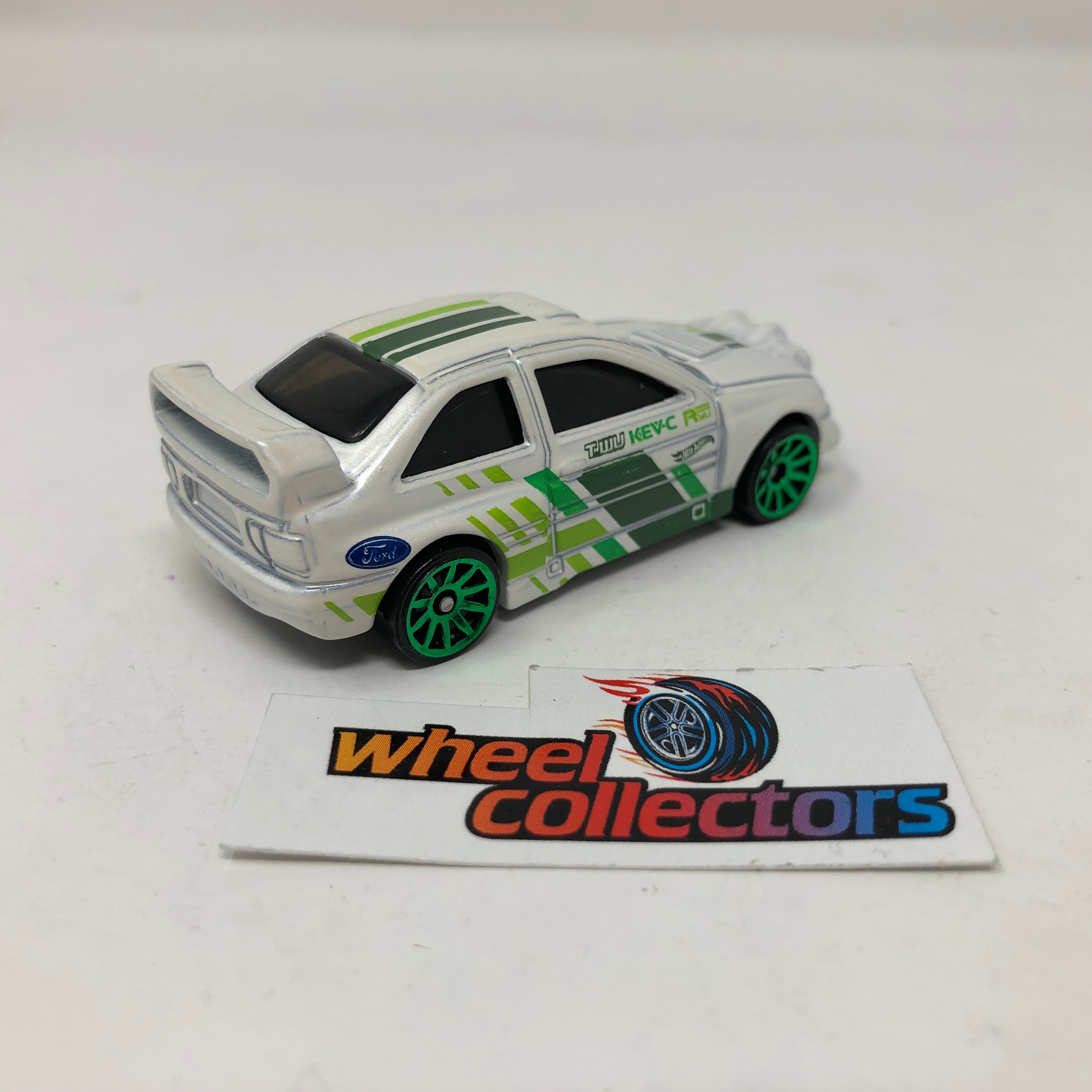 Escort Rally * White * Hot Wheels 1:64 scale Diecast Loose、mySite、hgirdovlk