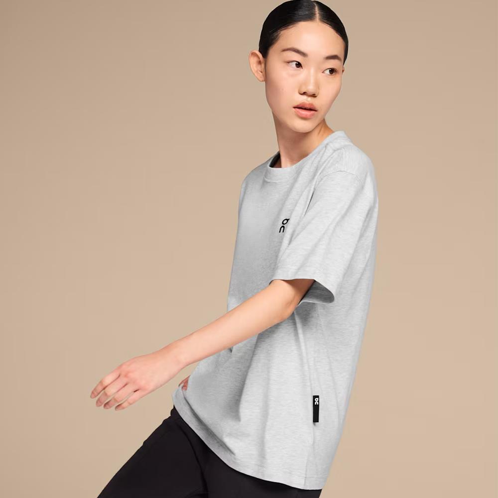 On Women's Club Tee - Crater