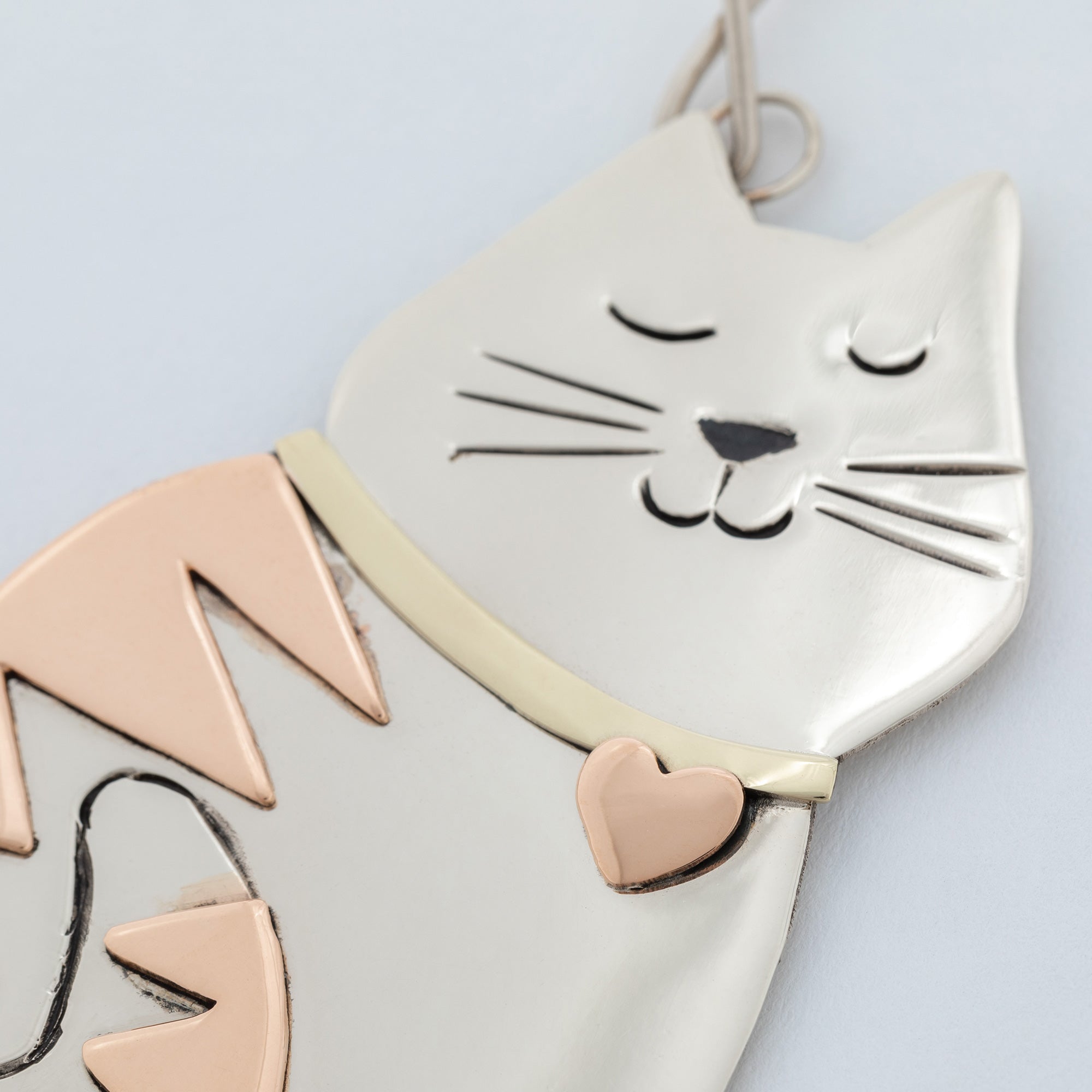 Whiskers & Stripes Cat Ornament、mySite、camillekostekn
