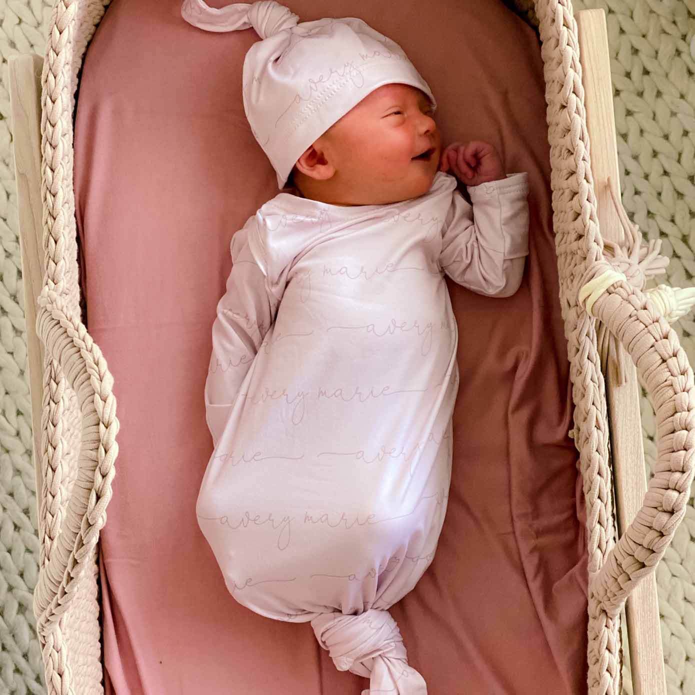  Solid Blush Personalized Newborn Baby Knot Gown、mySite、layawaytickets