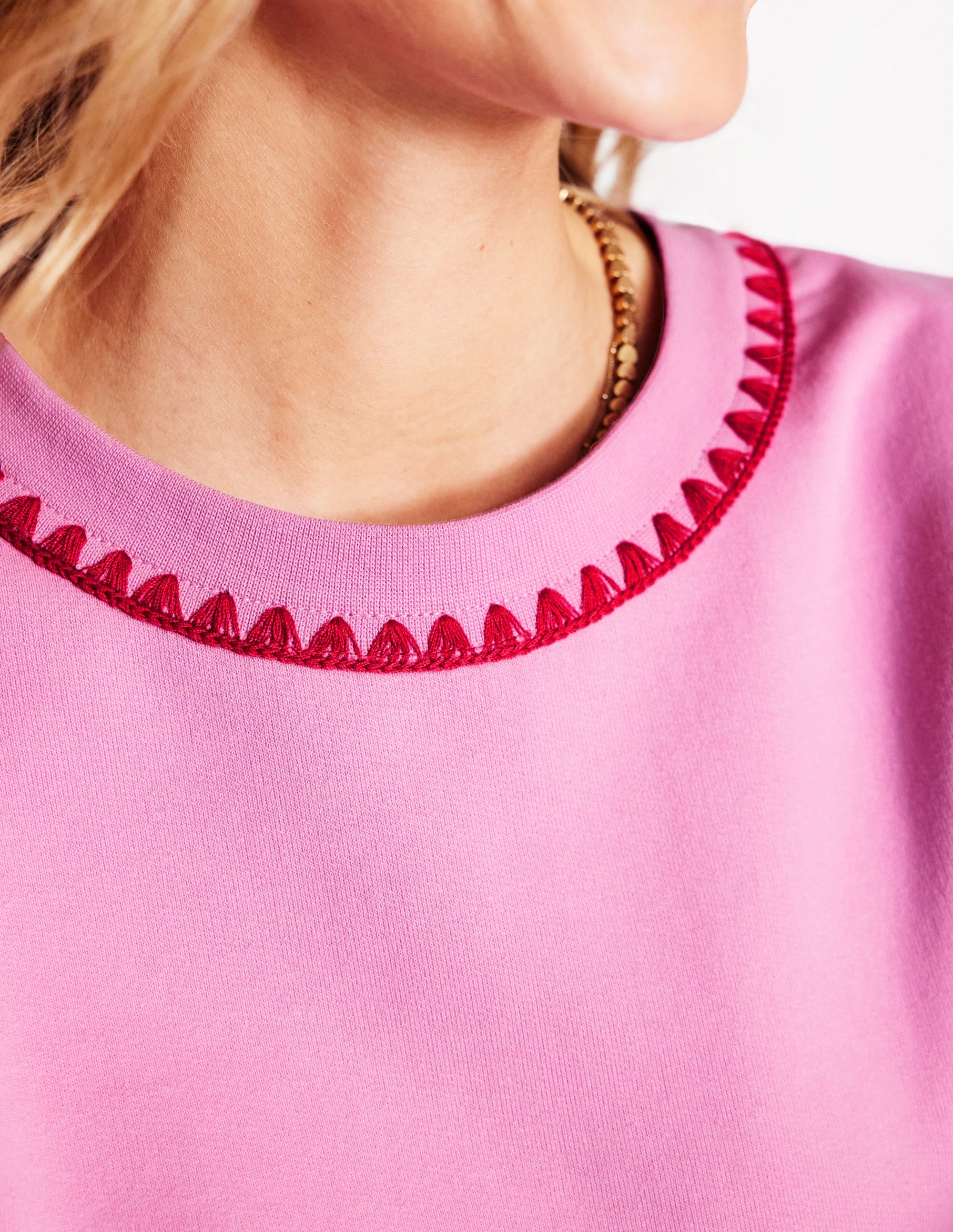  Emi Embroidered Sweatshirt-Soft Lavender、mySite、ashleygrahame