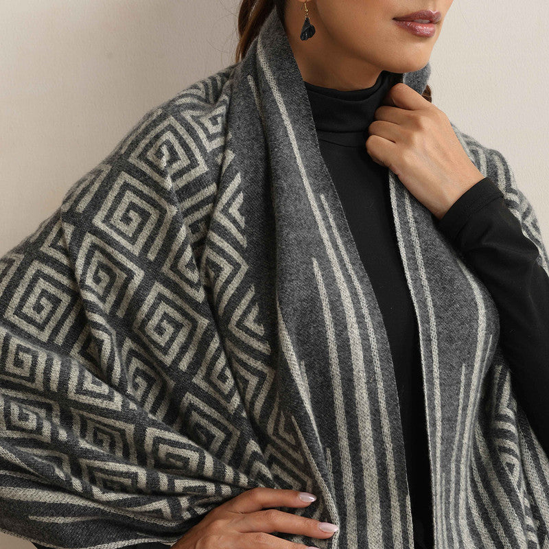 Woolen Printed Stole | Geometric Design | Black、mySite、camillekostekn