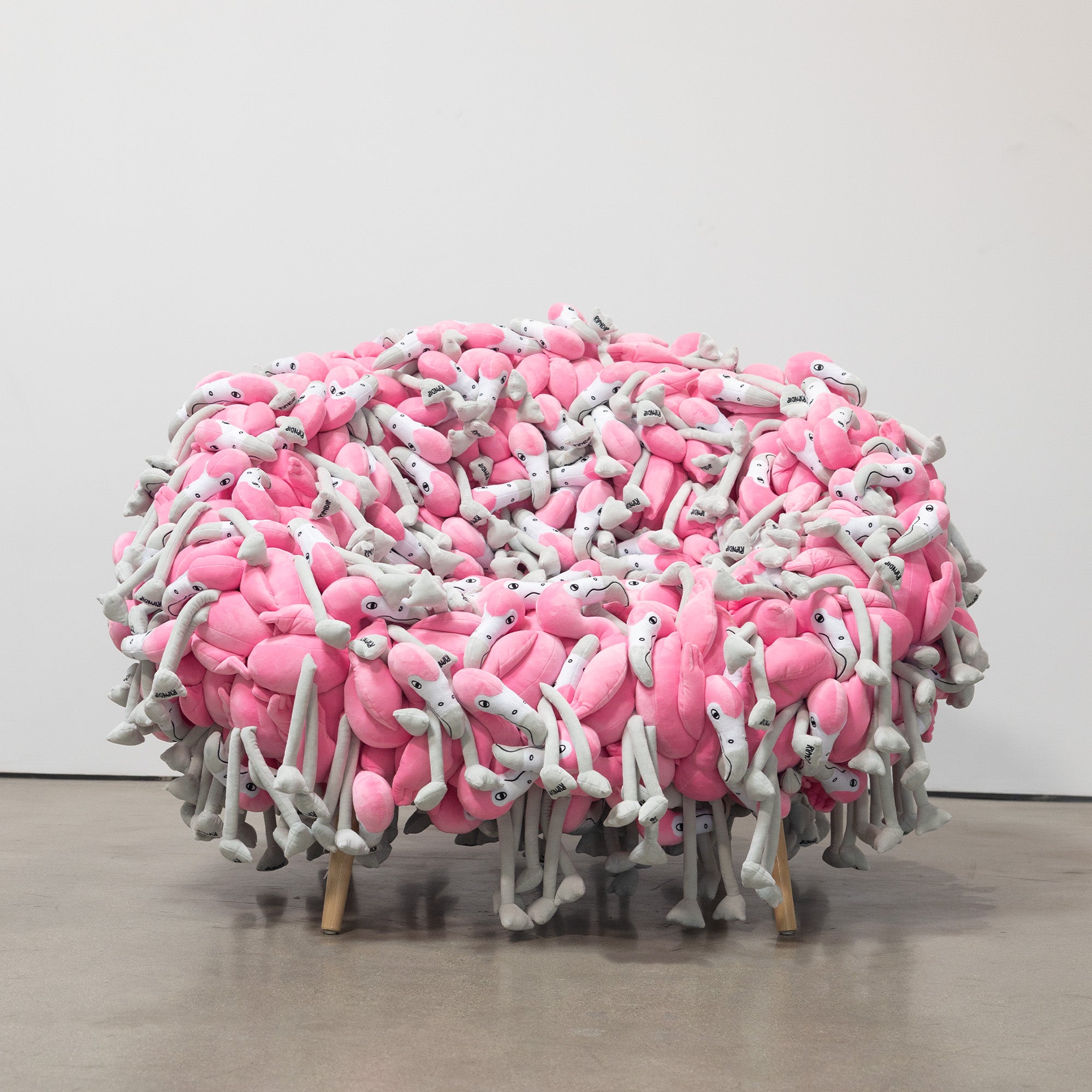  Flamingo Plush Chair、mySite、merchandisen