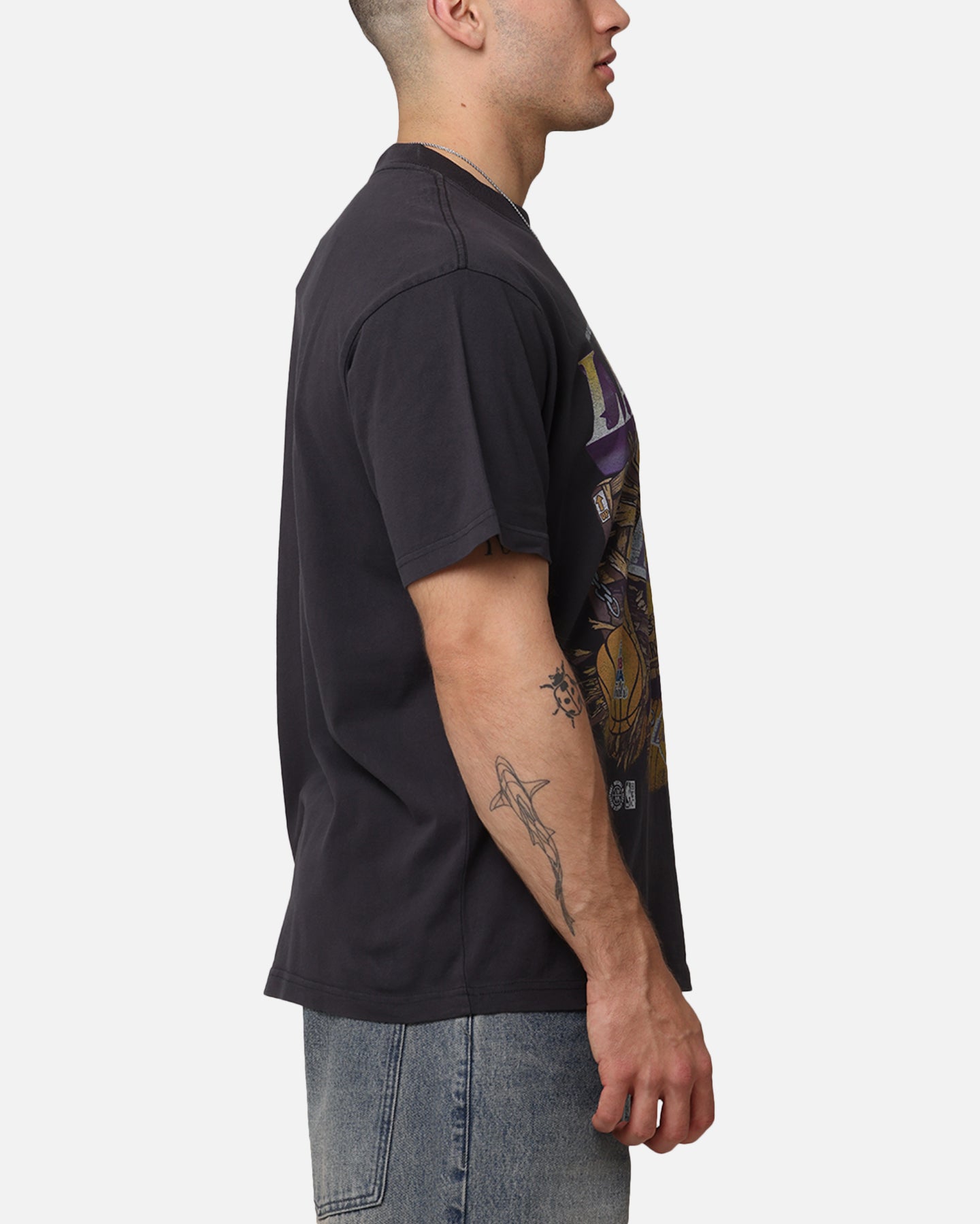 Mitchell & Ness Los Angeles Lakers Bevel Burst T-Shirt Overdyed Black、mySite、zt4zffjzw