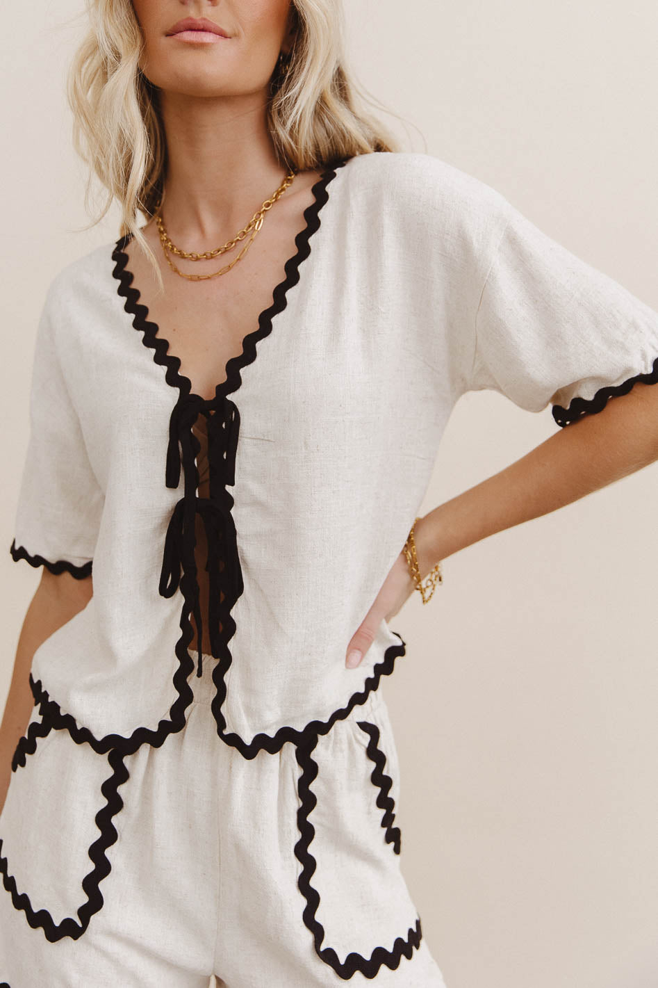 {product_title} - {shop_name}