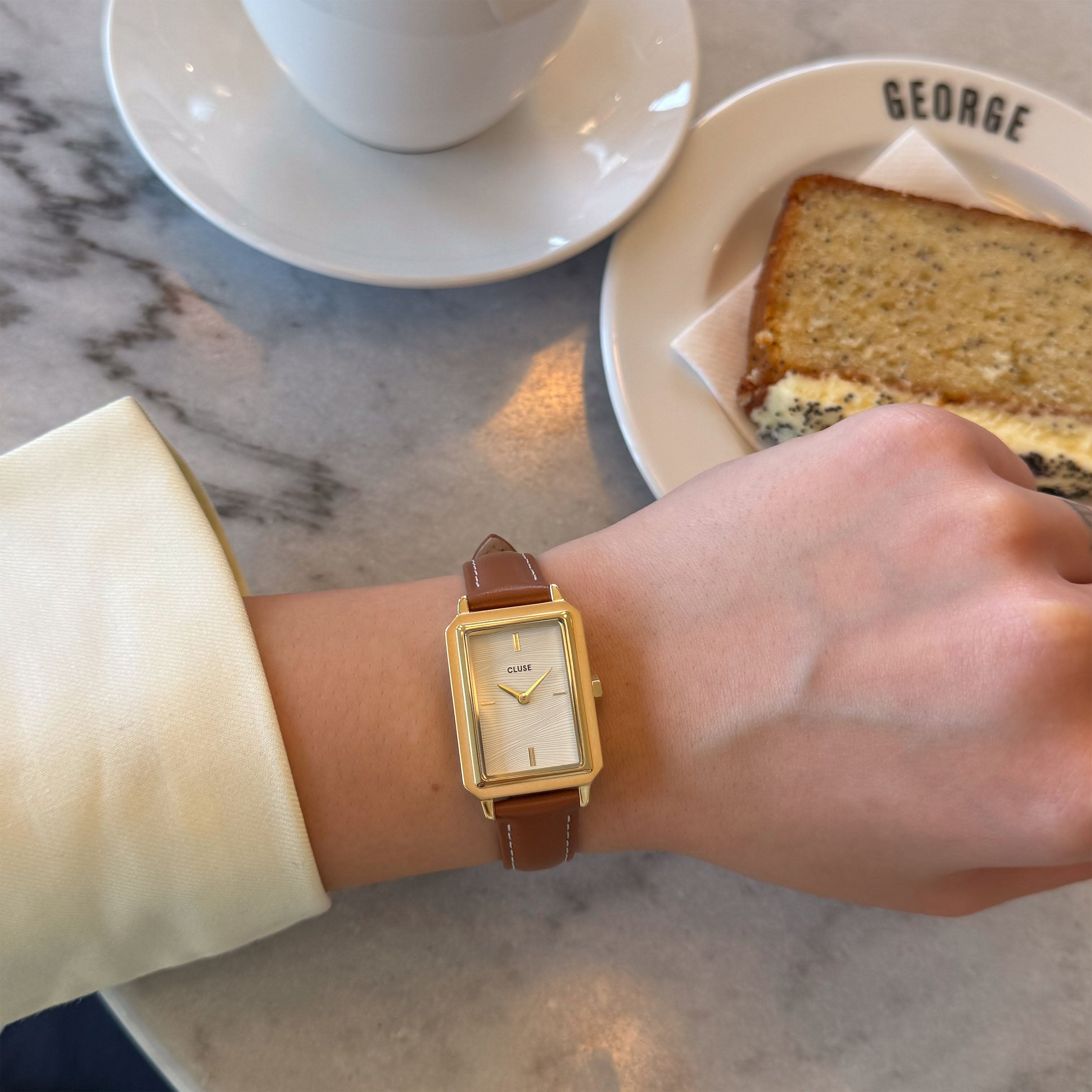  Fluette Watch Leather Nutshell, Sand Texture White, Gold Colour