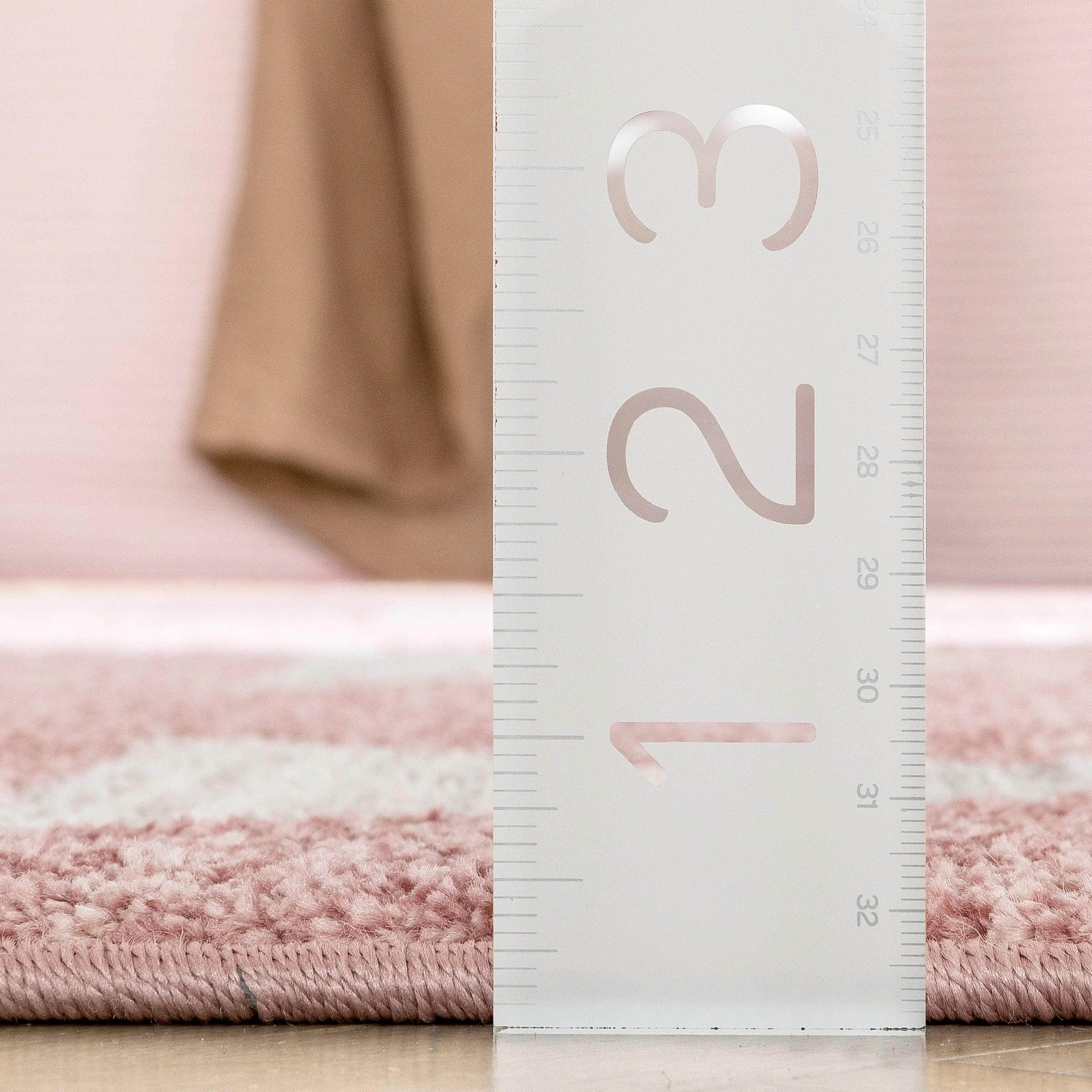 Triangles Modern Geometric Pattern Pink Kids Rug、mySite、gigharbornorthrealestate