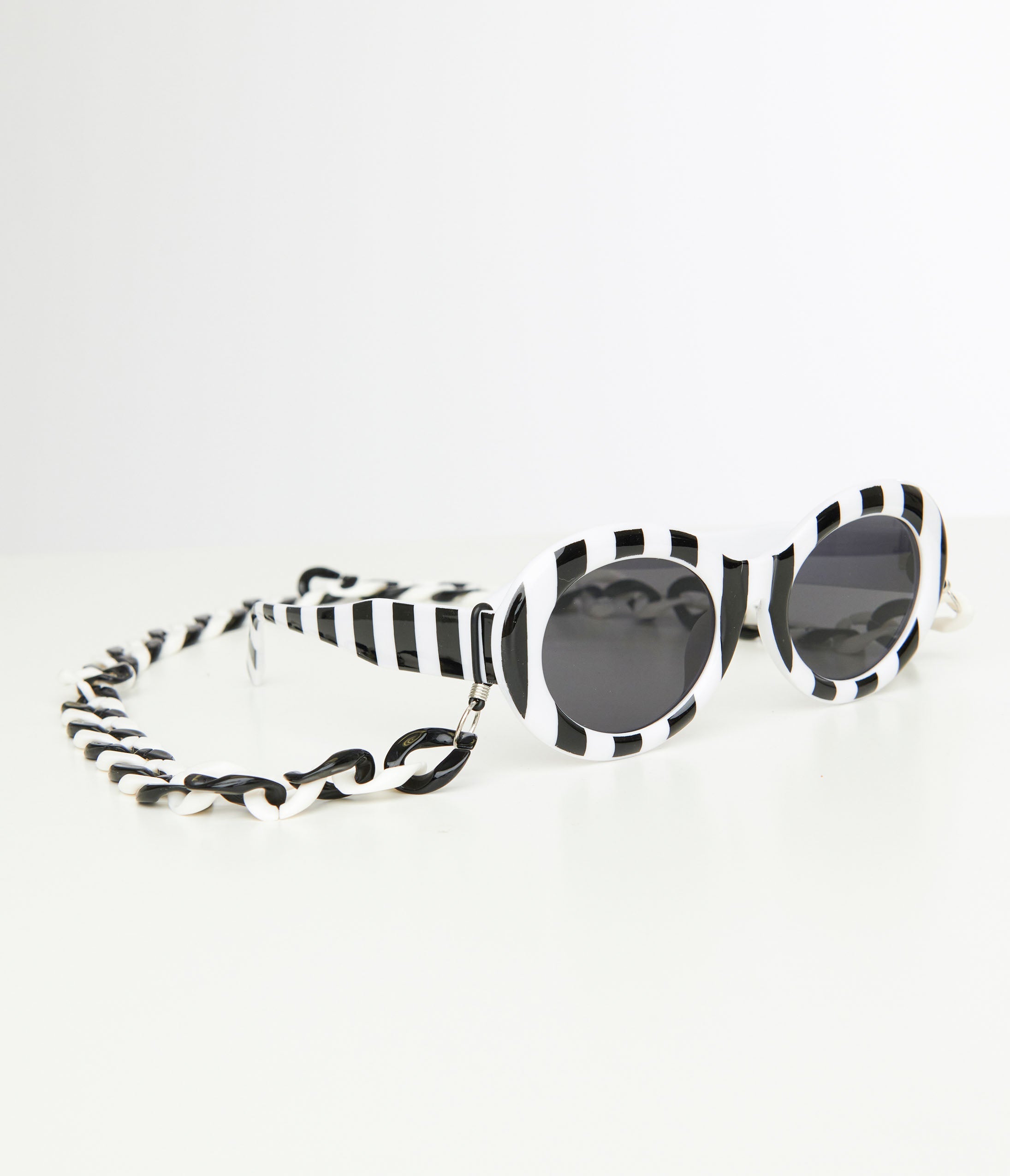 {product_title} - {shop_name}