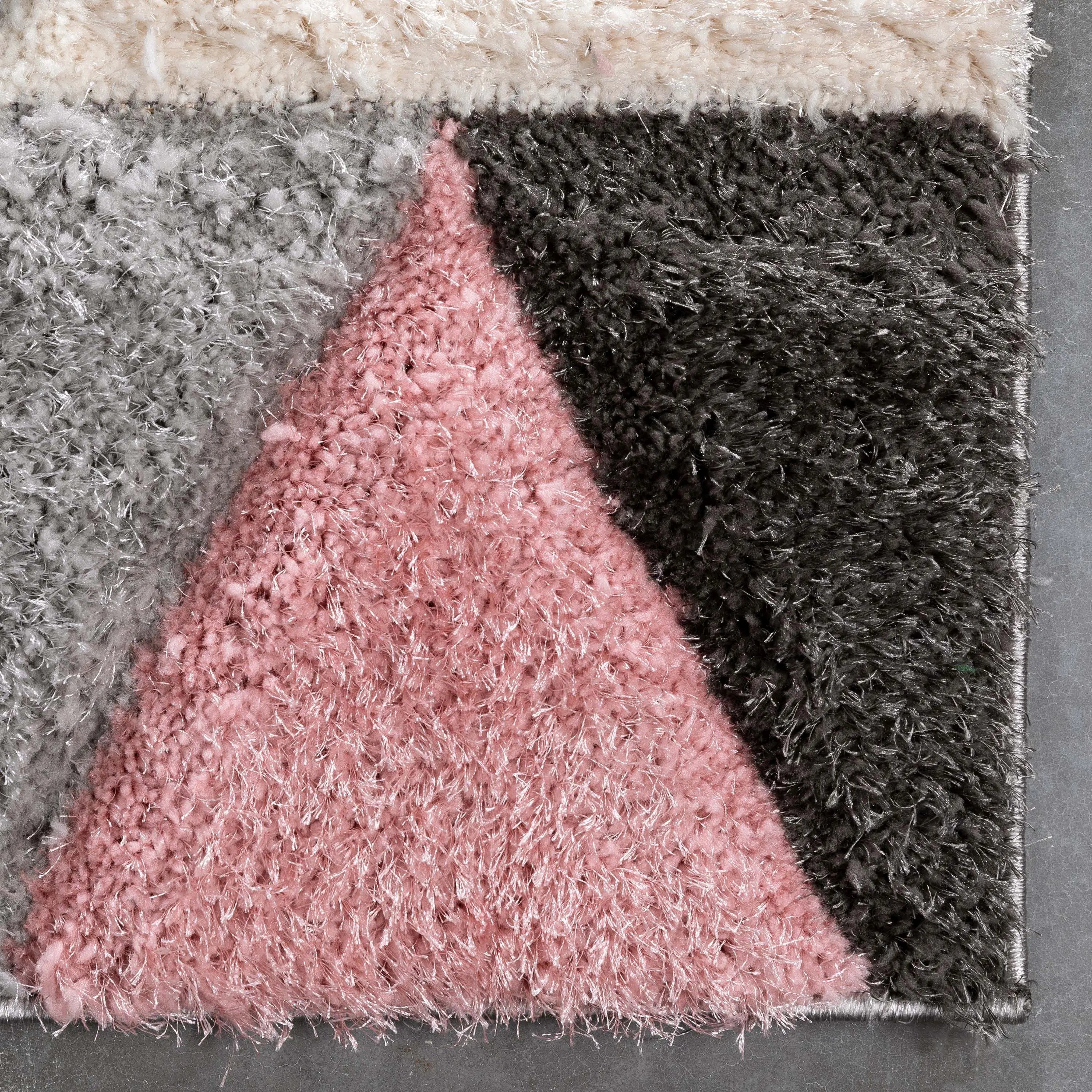 Holland Modern Geometric Blush 3D Textured Thick & Soft Shag Rug、mySite、gigharbornorthrealestate