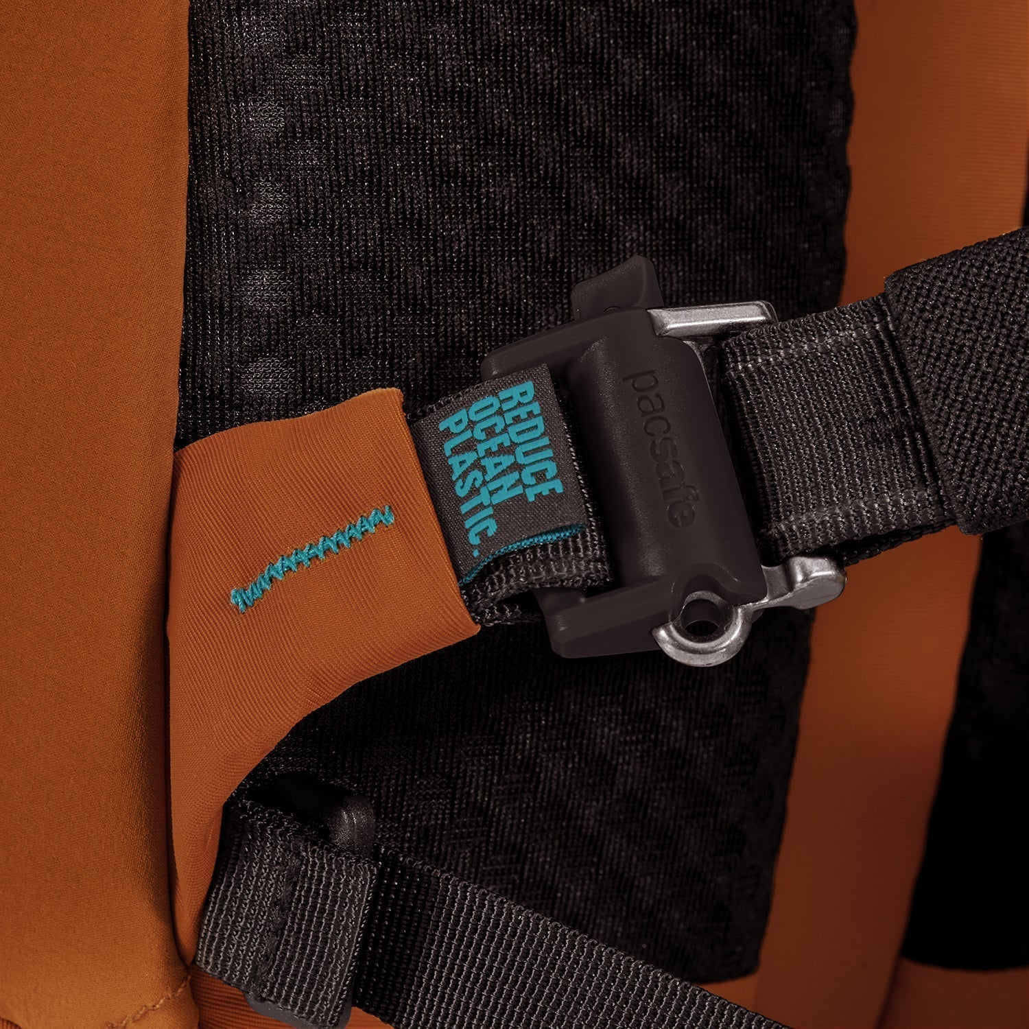 Pacsafe® ECO 18L anti-theft backpack、mySite、garagedoors4me