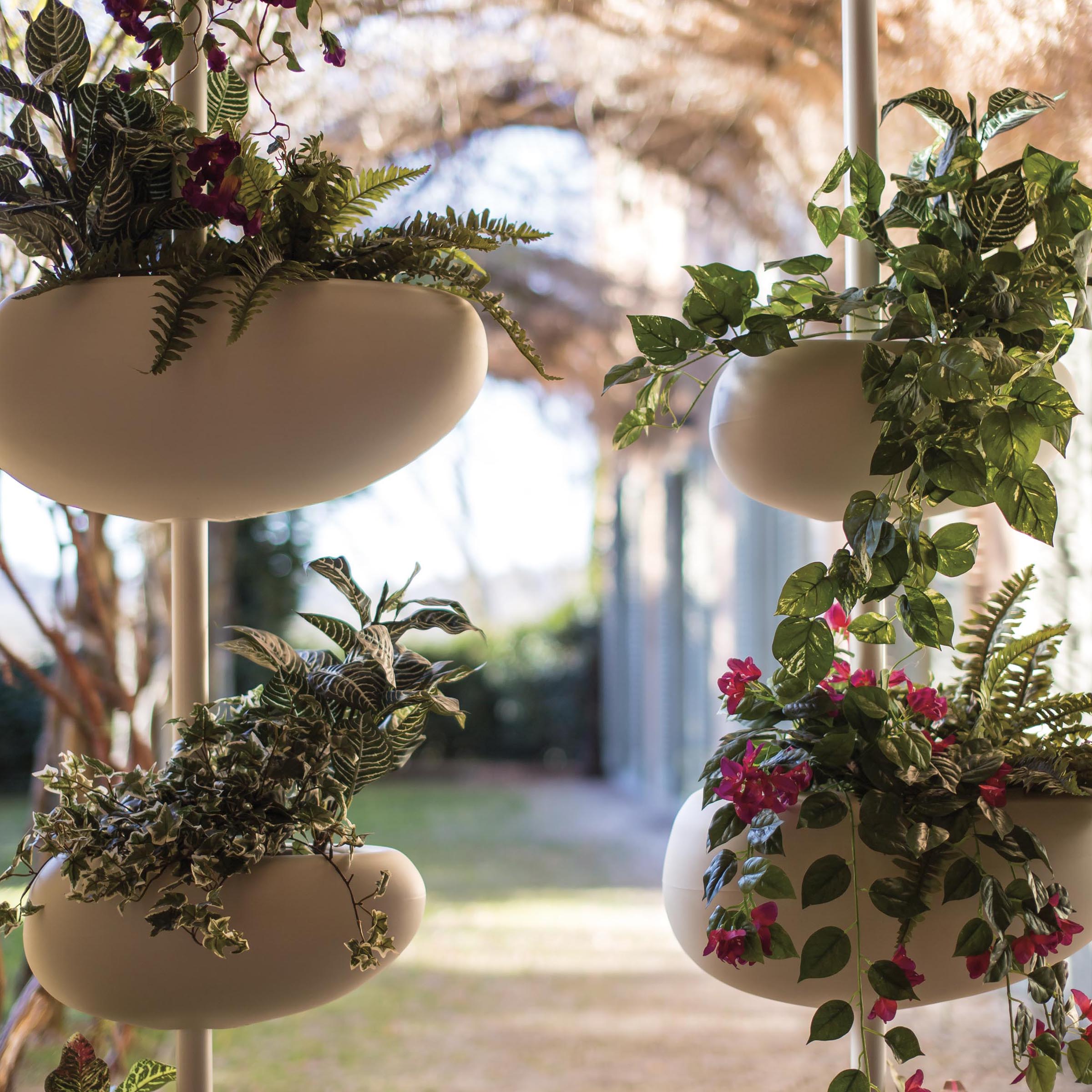 Outdoor Vertical Wall Vases GREENPILLS by ZPZ Partners for Serralunga、mySite、neckold