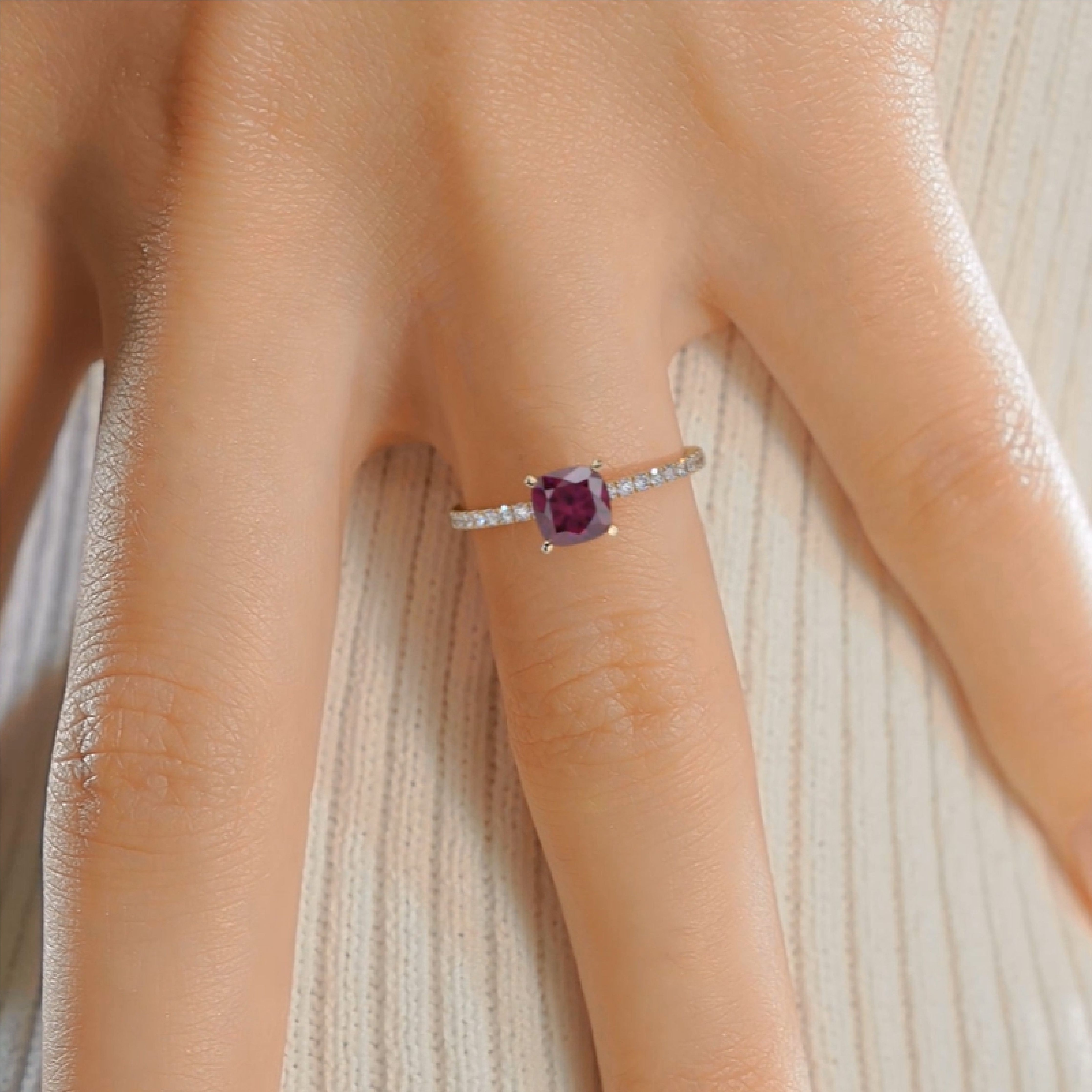 Stephanie Gemstone & Diamonds Ring (1.8 Carat) -18K Yellow Gold、mySite、hinf8tx79