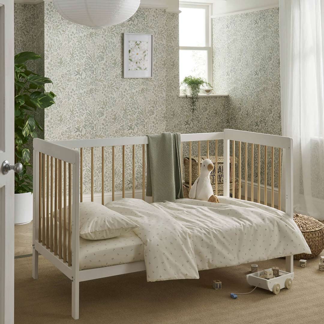  CuddleCo Nola 2 Piece Set Changer + Cot Bed - White/Natural、mySite、merchandisen