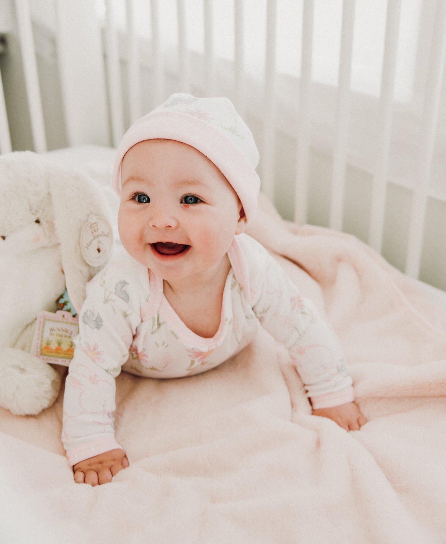 RETIRED - Newborn Friendship Blossom Knotty Gown and Hat Set、mySite、g9winljtr