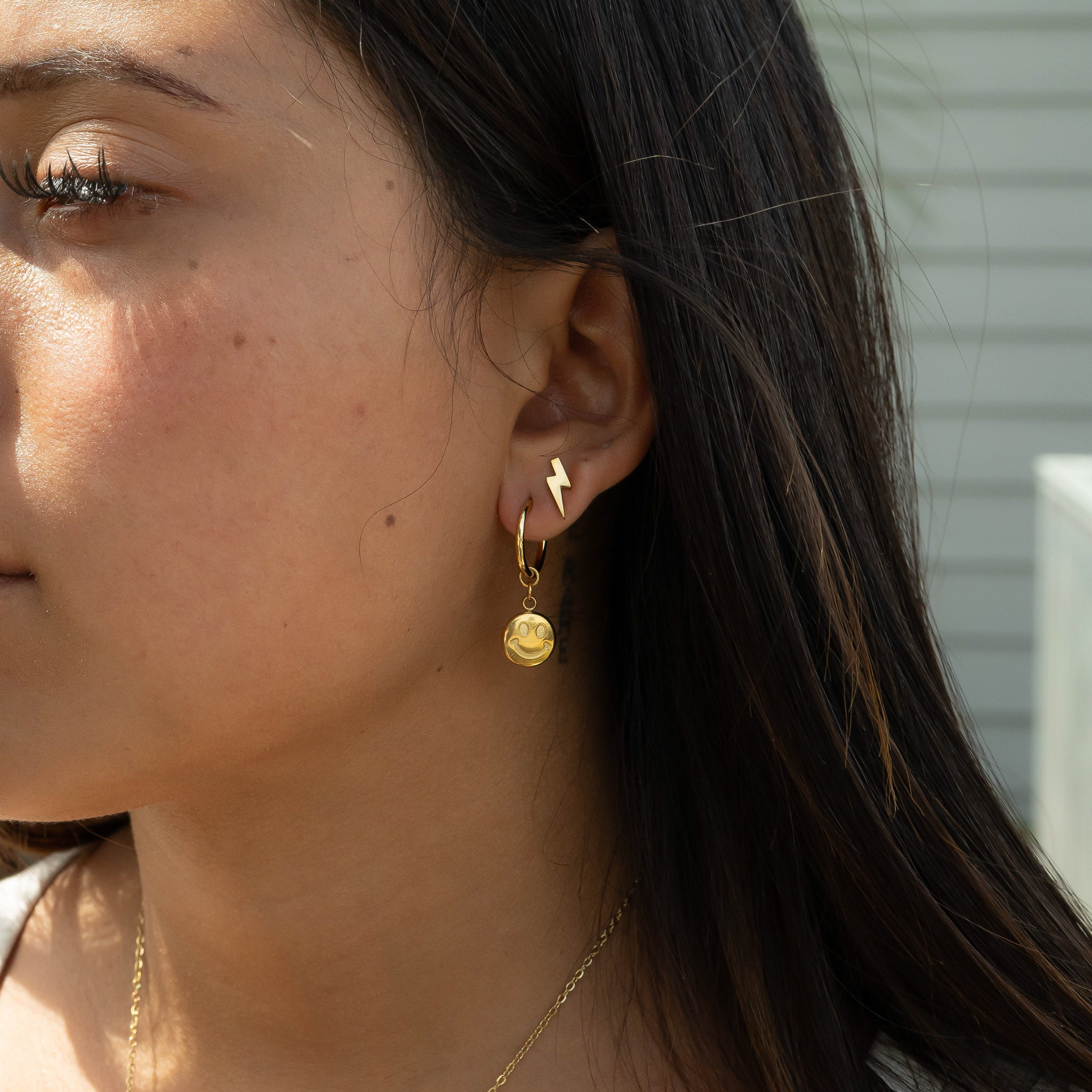 18K Gold Stainless Steel Smiley Face Huggie Earrings / ERJ0071、mySite、dreamappss