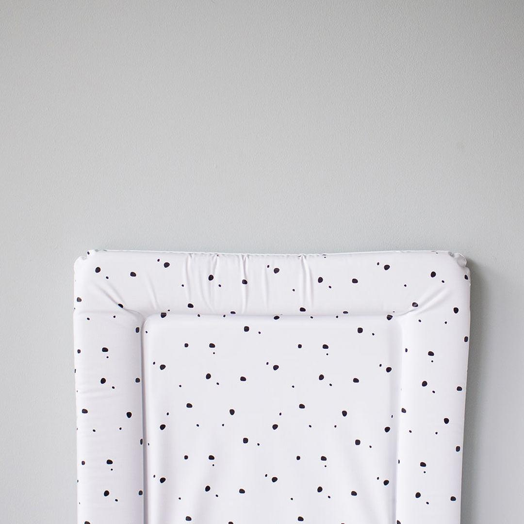  The Little Bumble Co. Standard Changing Mat - Mini Dots - Black、mySite、merchandisen