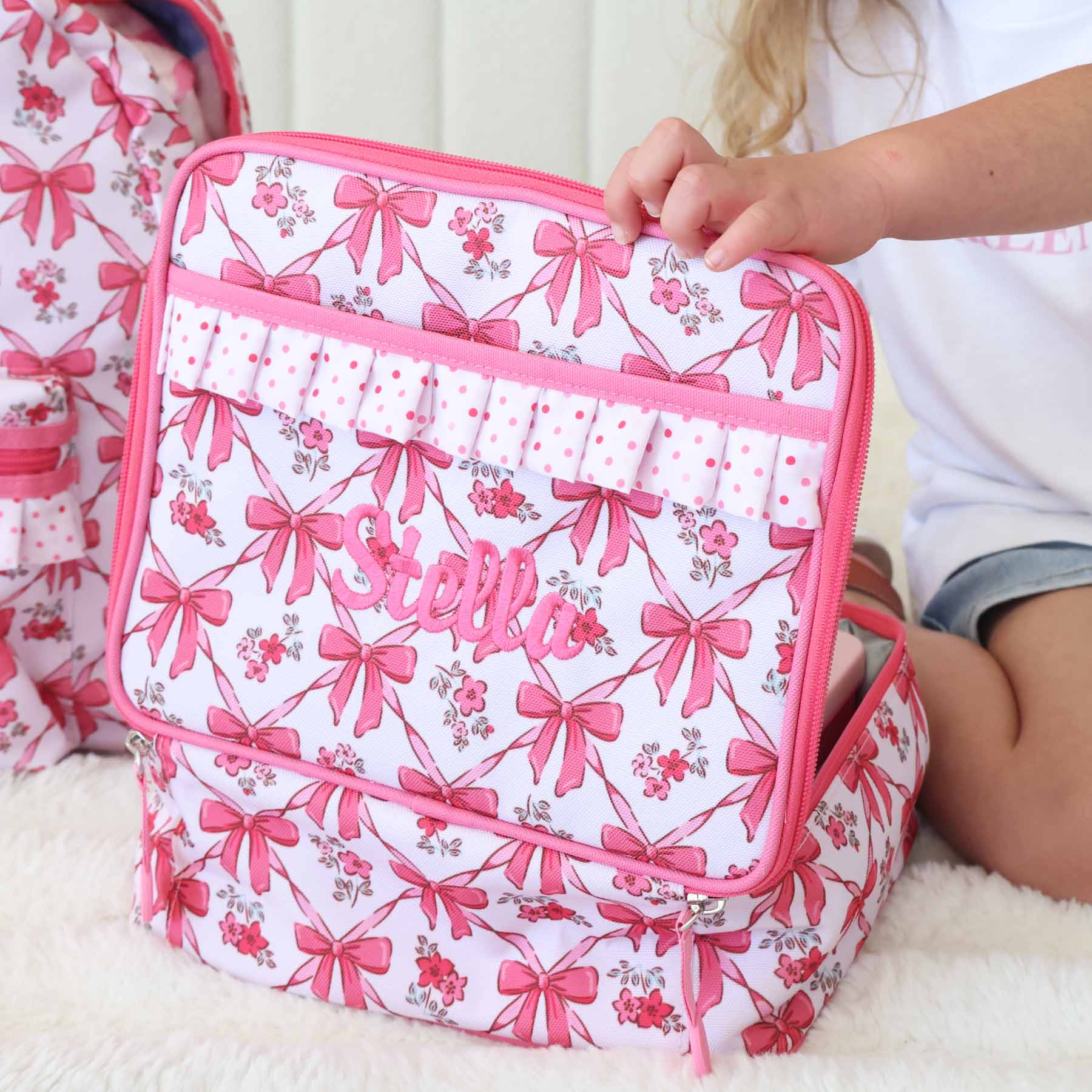  Kids Personalized Ruffle Lunchbox | Bow Besties、mySite、layawaytickets