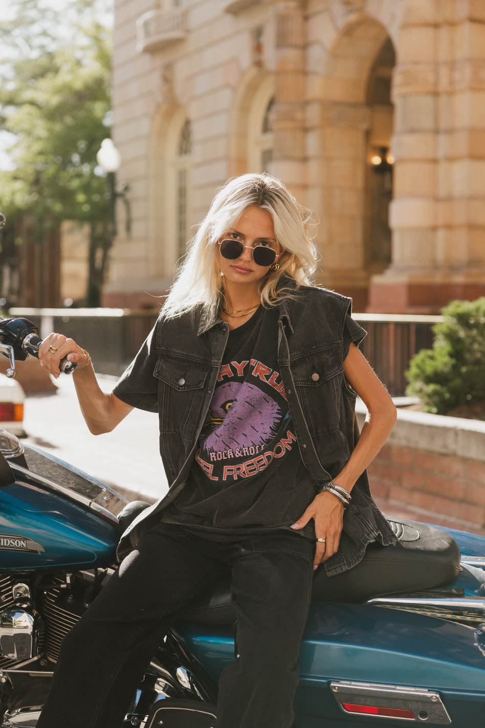 {product_title} - {shop_name}