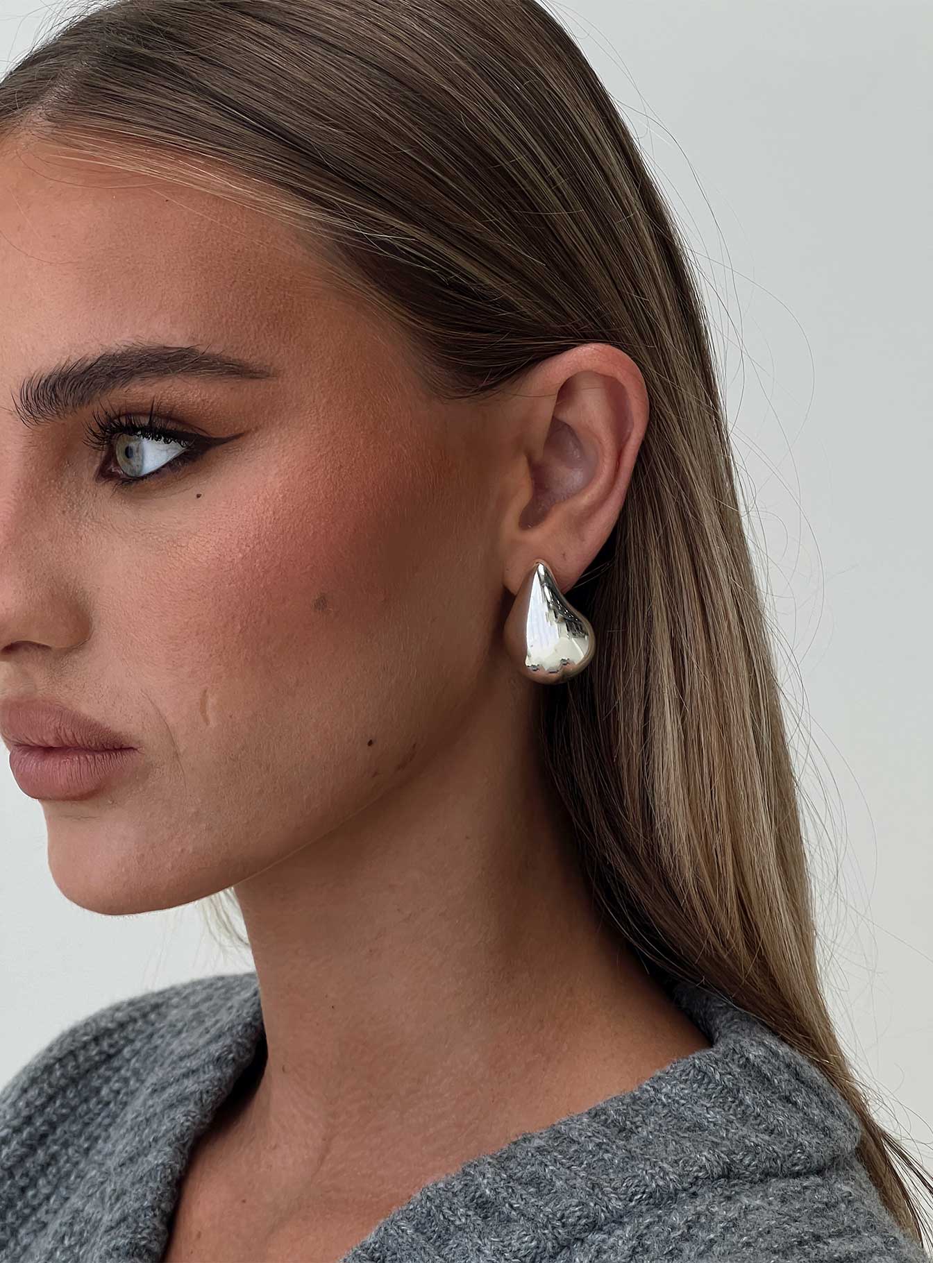 Dazzling Teardrop Earrings Silver、mySite、solidvoid