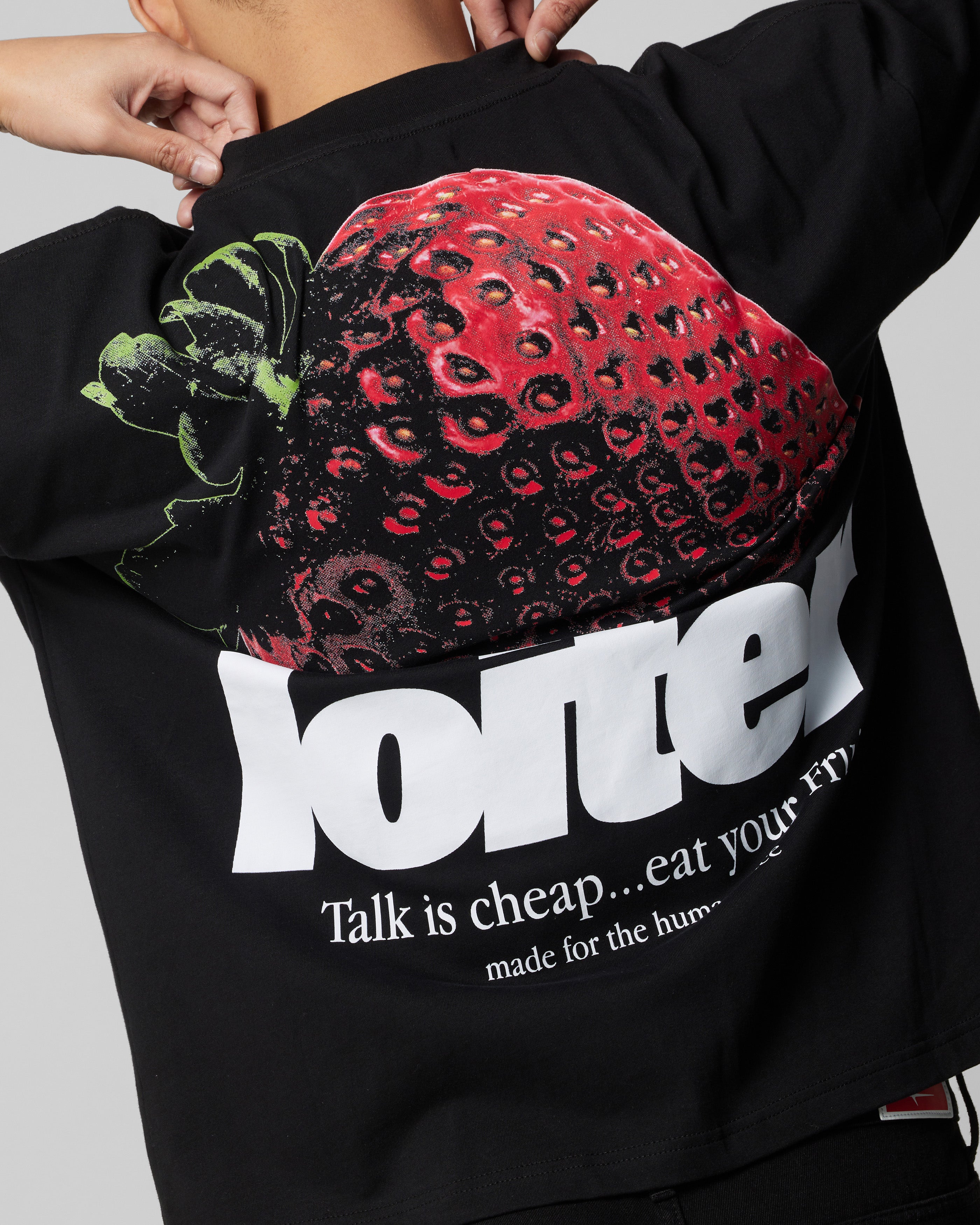 Loiter Strawberry T-Shirt Black、mySite、zt4zffjzw