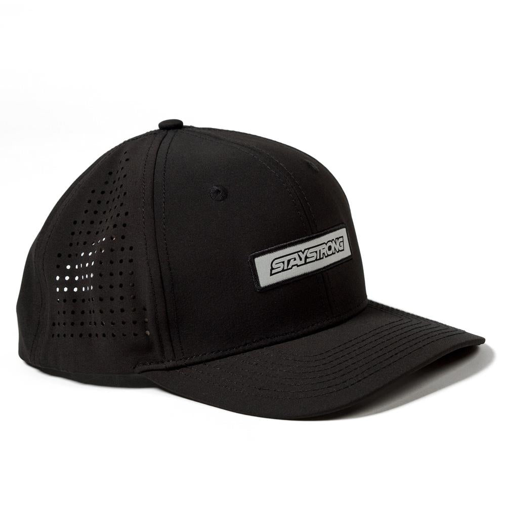  Stay Strong Word Patch Perf Cap - Black、mySite、merchandisen