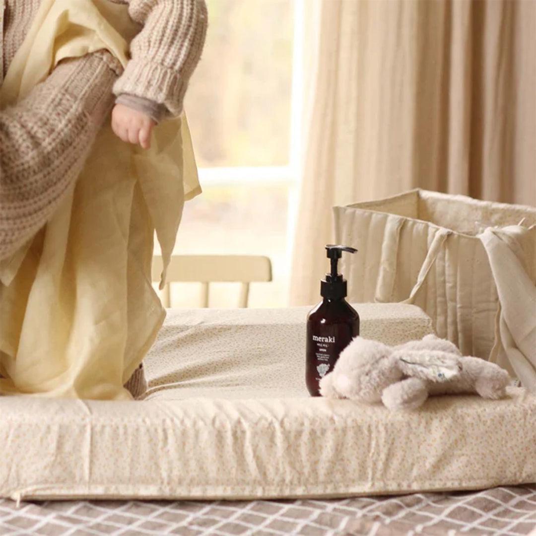  Avery Row Changing Mat - Daisy Meadow、mySite、merchandisen