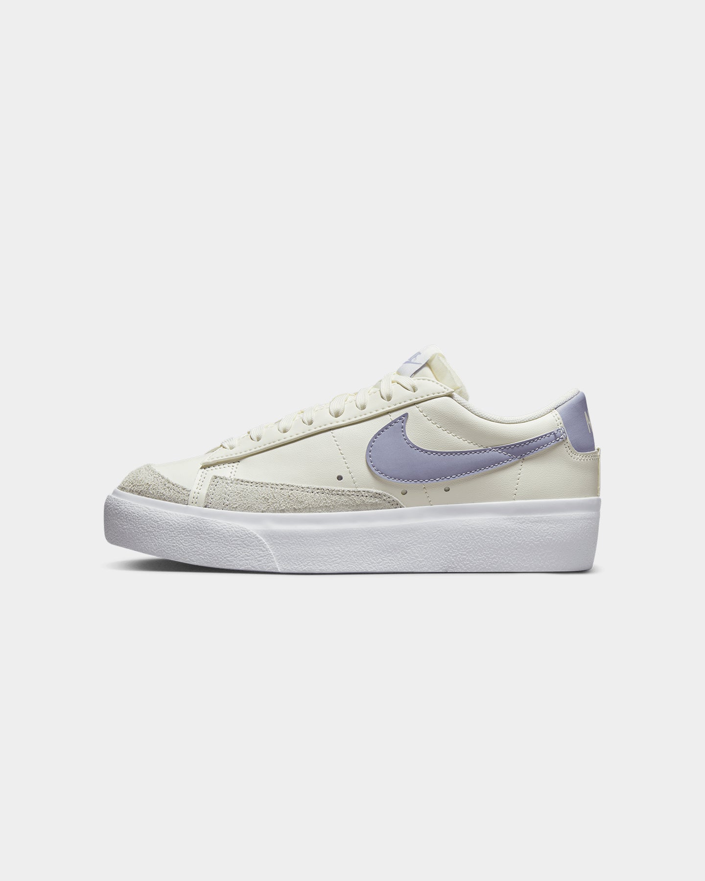 Nike Women's Blazer Low Platform Sail/Indigo Haze、mySite、zt4zffjzw
