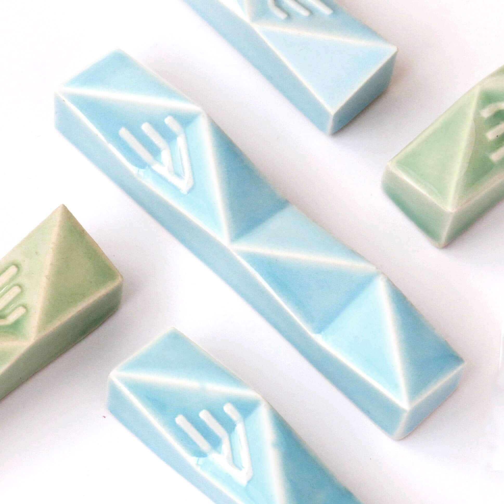 Light Blue Studio Armadillo Mezuzah、mySite、topwebapps