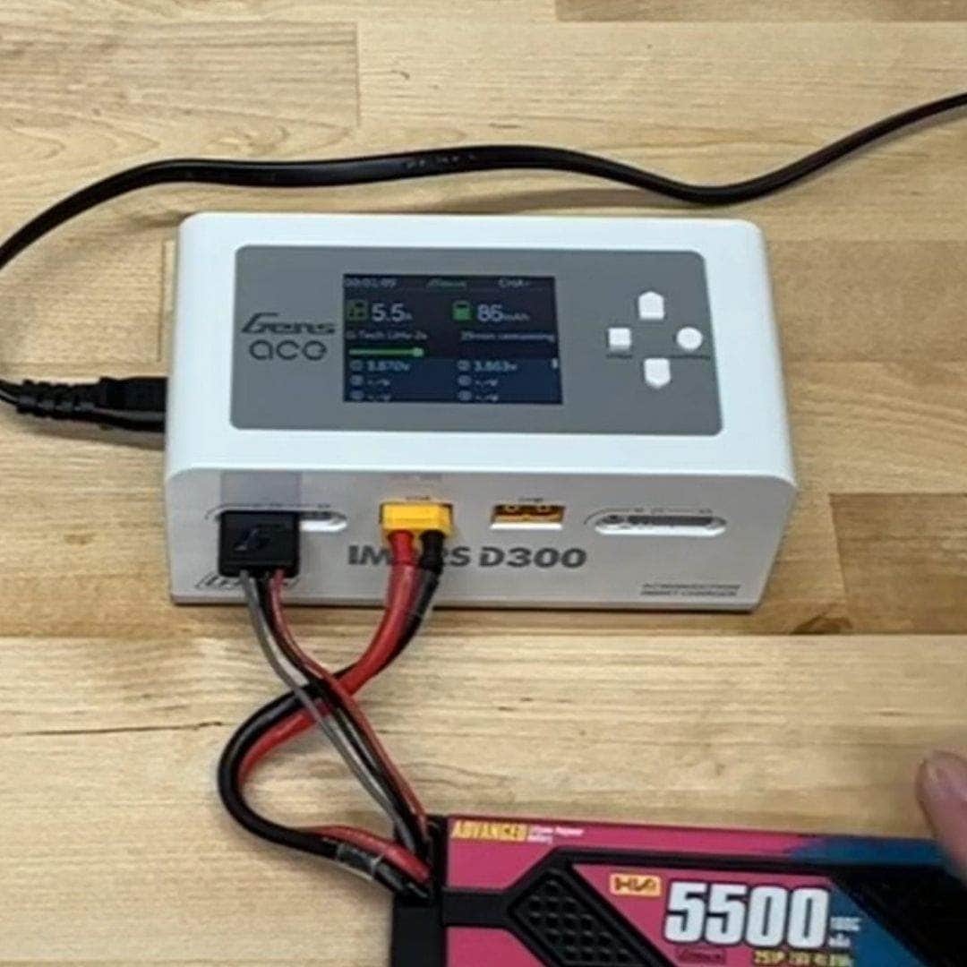  Gens Ace iMars D300 G-Tech AC/DC 300W/700W 1-6S 16A LiPo Charger - White - XT60、mySite、merchandisen