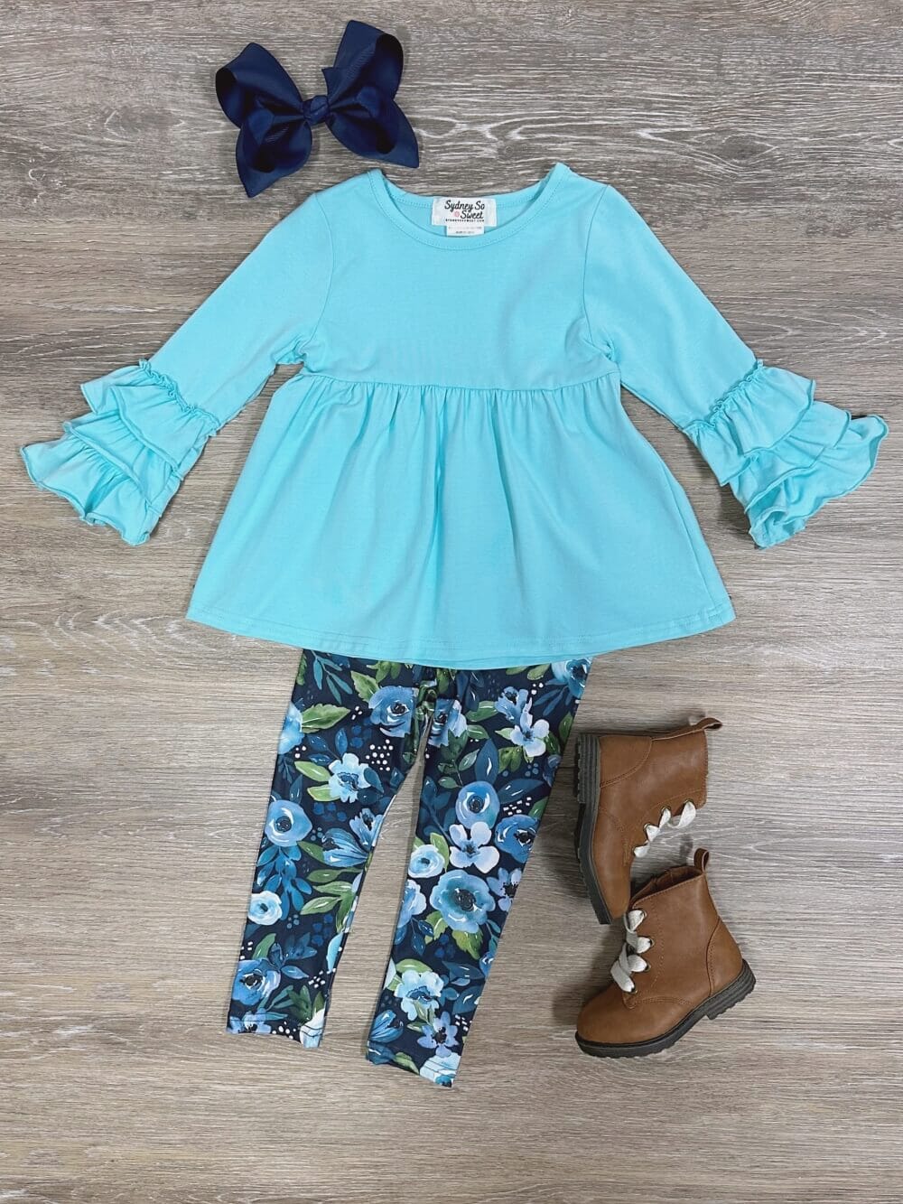 Winter Floral Light Blue Ruffle Sleeve Top & Leggings Outfit、mySite、camillekostekn