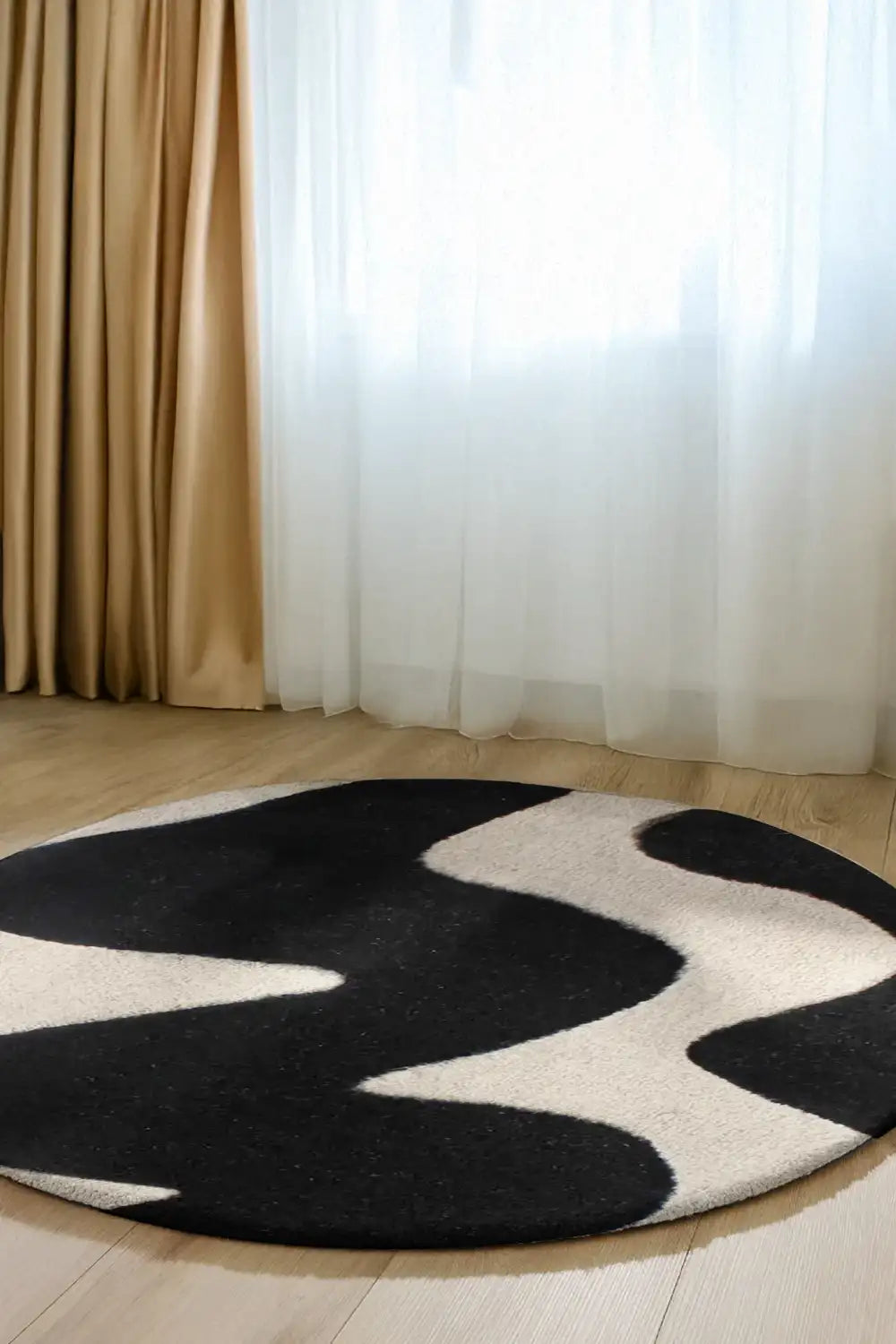 Black and White Zig Zag Round Hand Tufted New Zealand Wool Rug、mySite、gigharbornorthrealestate