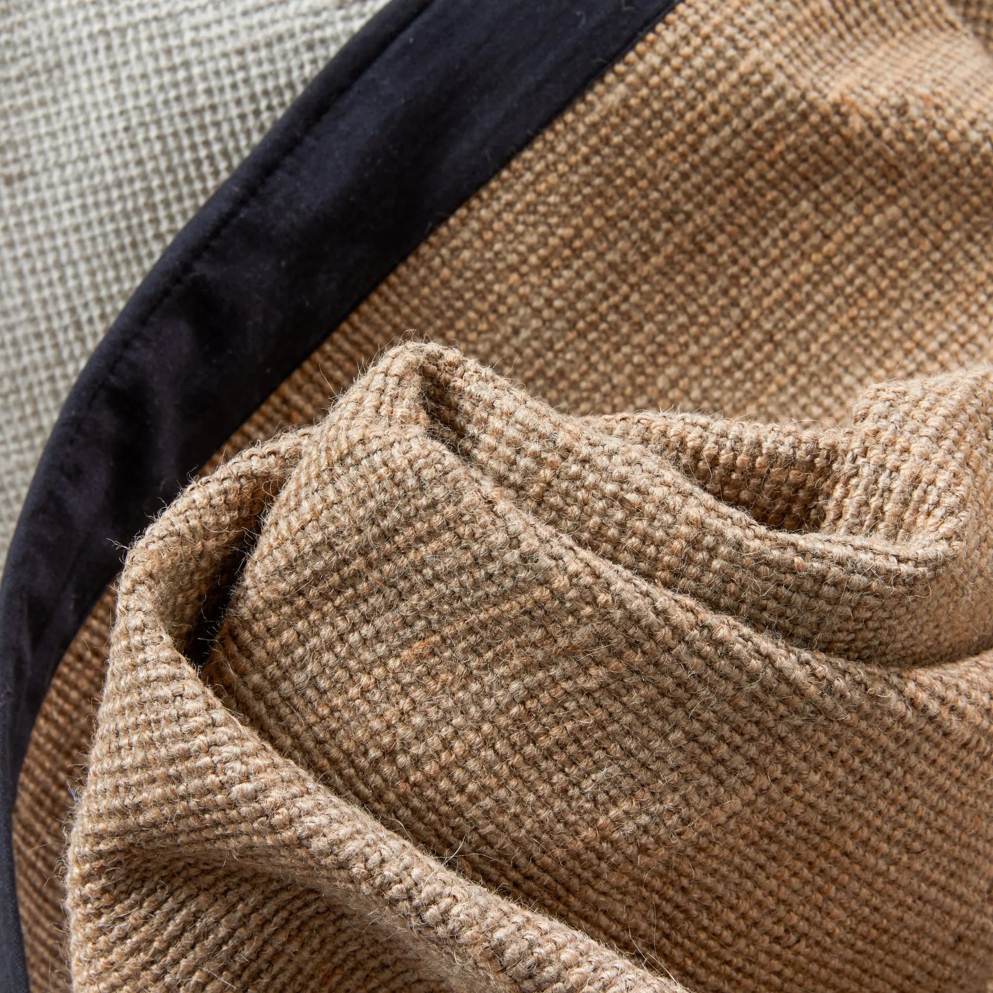 Sorel Farmhouse 5' x 7' Non-Slip Natural-Fiber Natural Black Border Rug、mySite、gigharbornorthrealestate