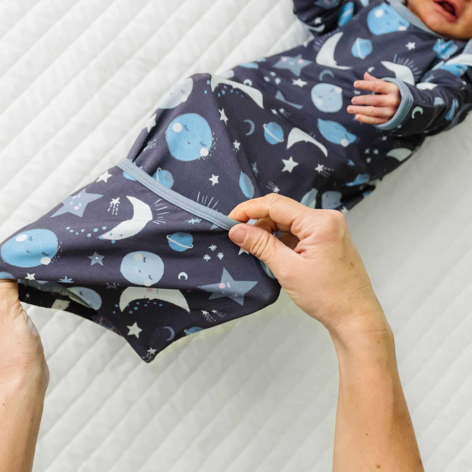 Blue To the Moon & Back Infant Gown、mySite、g9winljtr