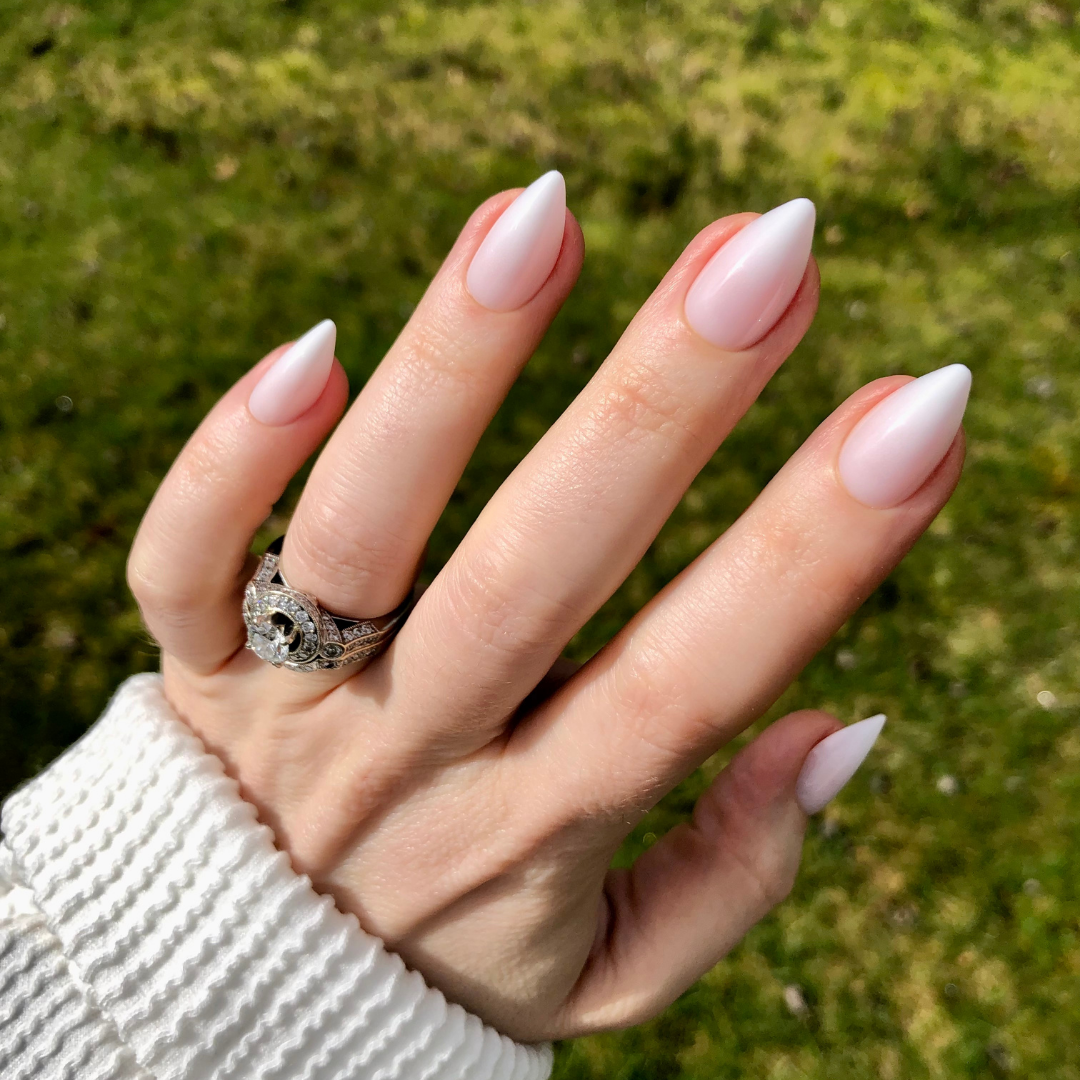 Strawberry Gradient - Press-On | Medium | Stiletto、mySite、solidvoid