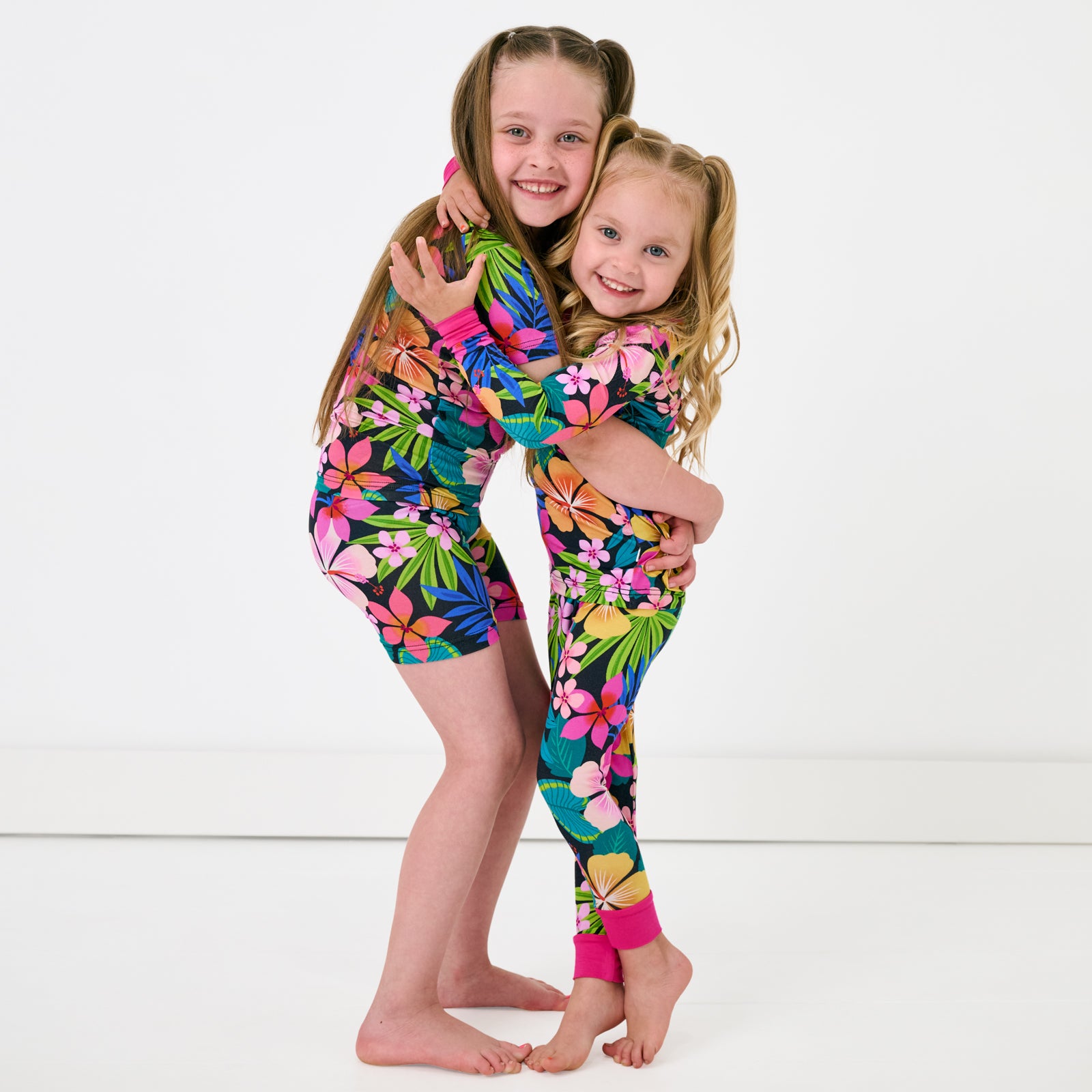  Jungle Blooms Two-Piece Short Sleeve & Shorts Pajama Set、mySite、layawaytickets