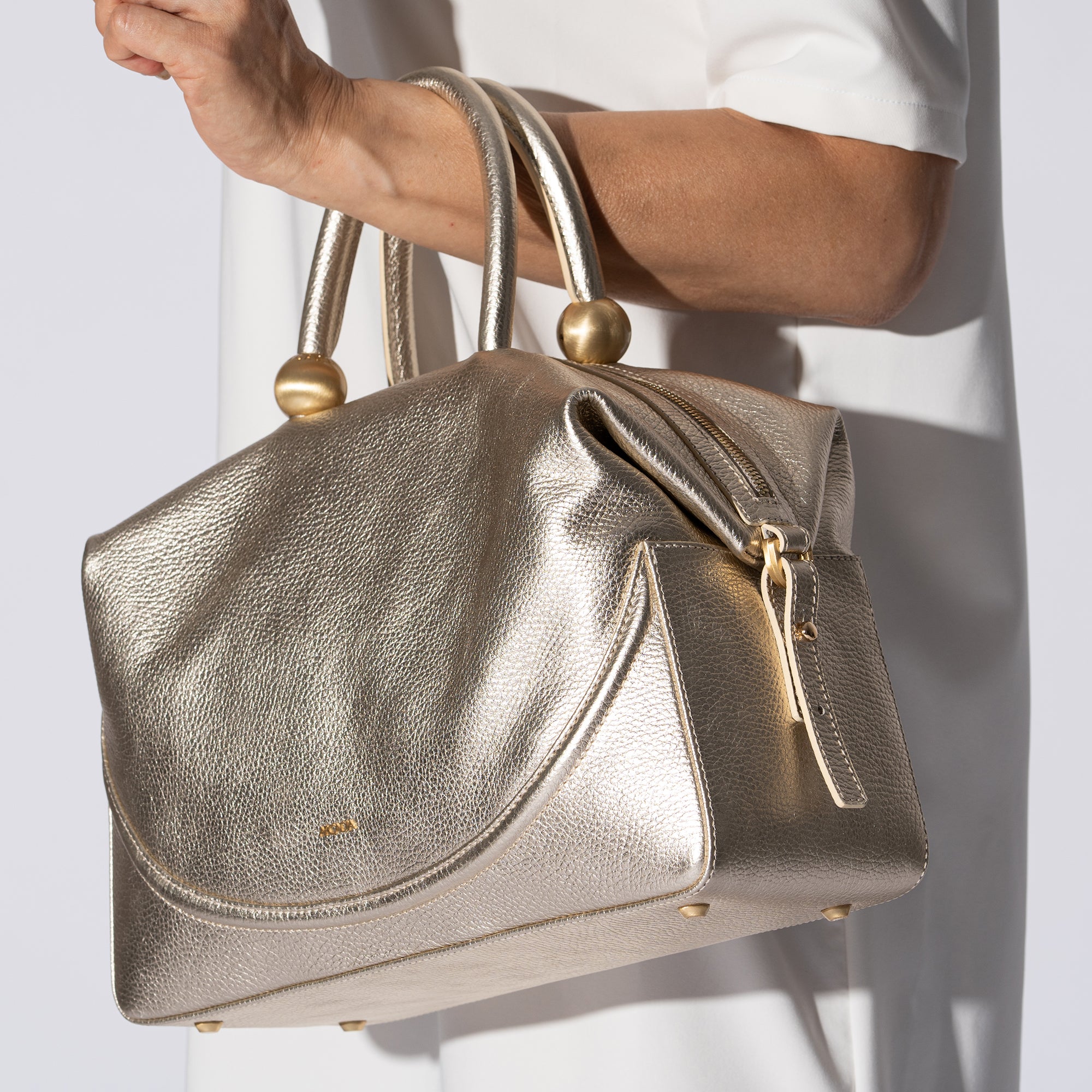 Arcadia Dione Large Top Handle Bag, Metallic Gold、mySite、noshort