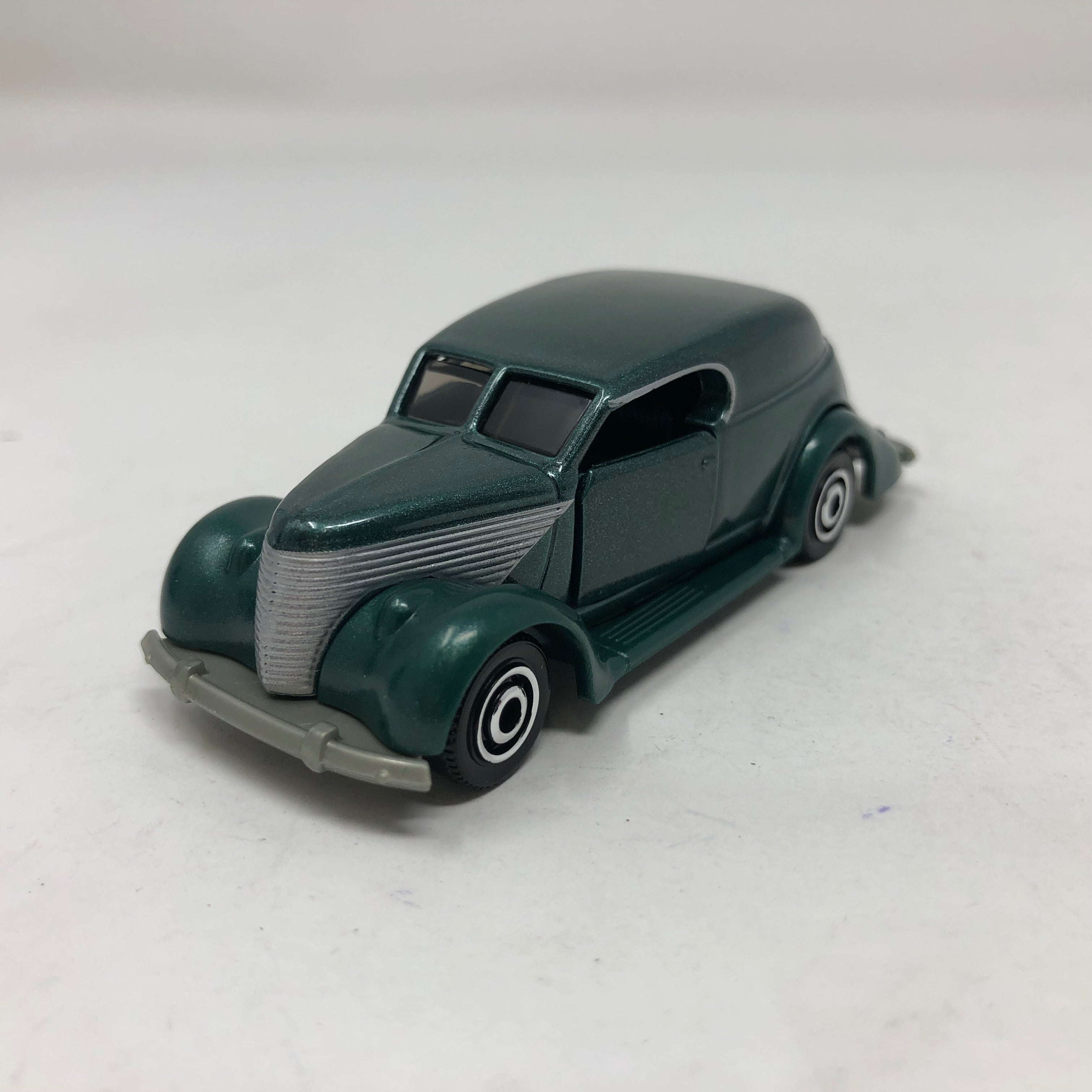 1936 Ford Sedan w/ Opening Doors * Matchbox 1:64 scale Loose Diecast、mySite、hgirdovlk