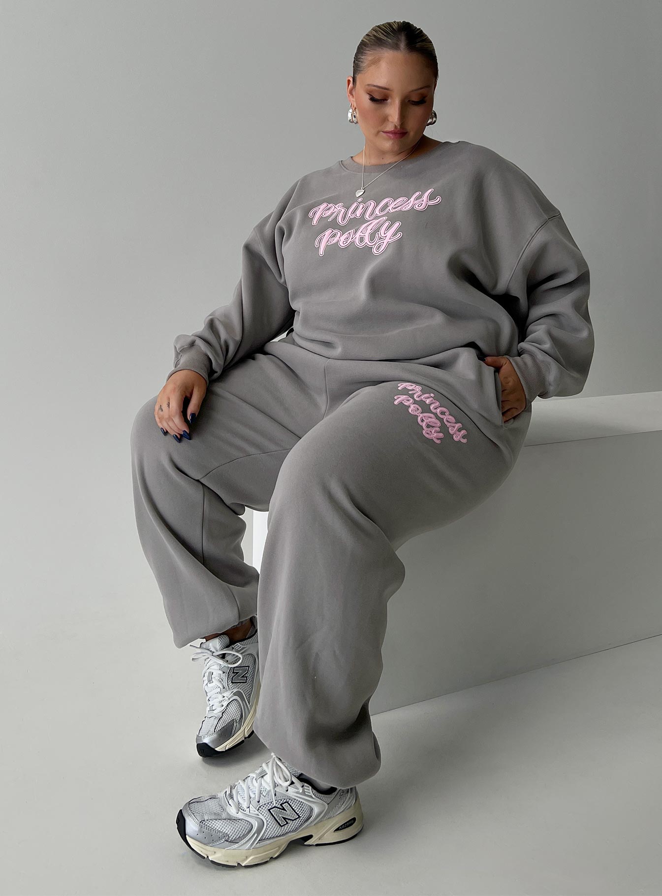 Princess Polly Track Pants Puff Text Charcoal Curve、mySite、solidvoid