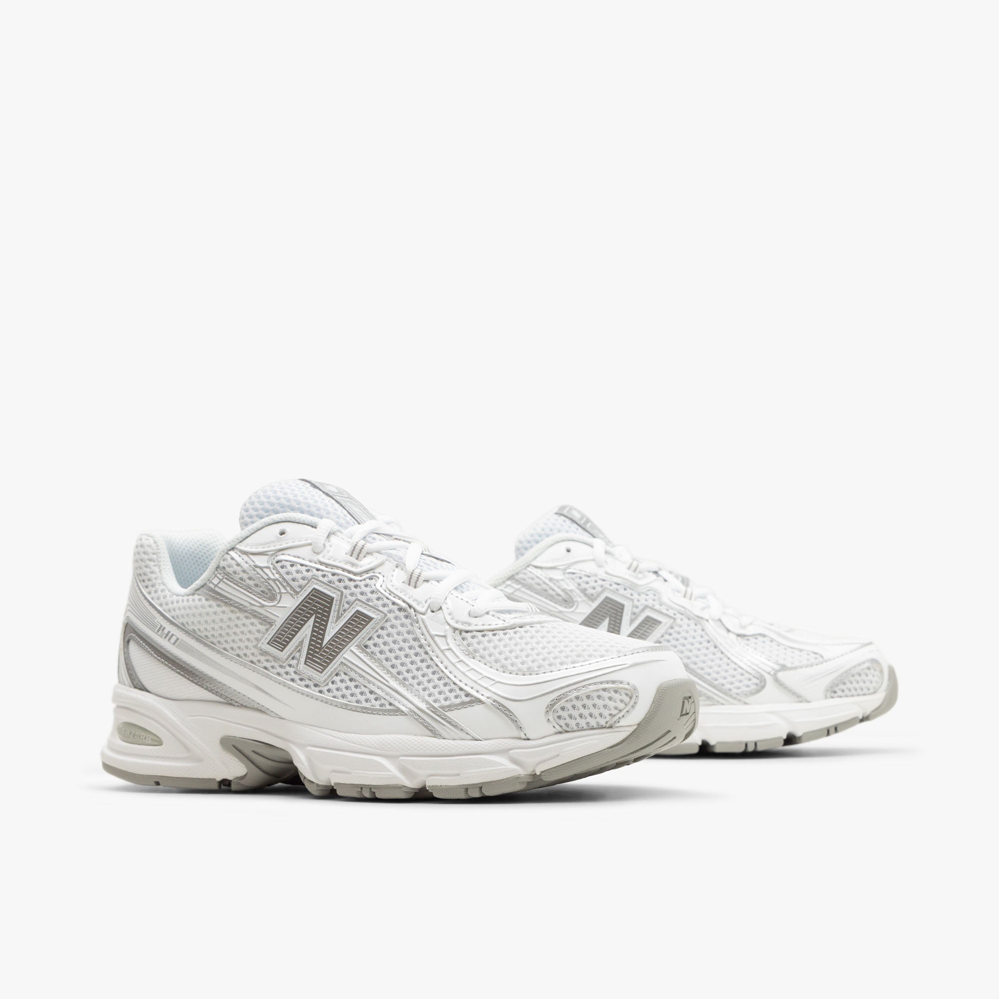  New Balance U740 / White / Silver Metallic、mySite、merchandisen