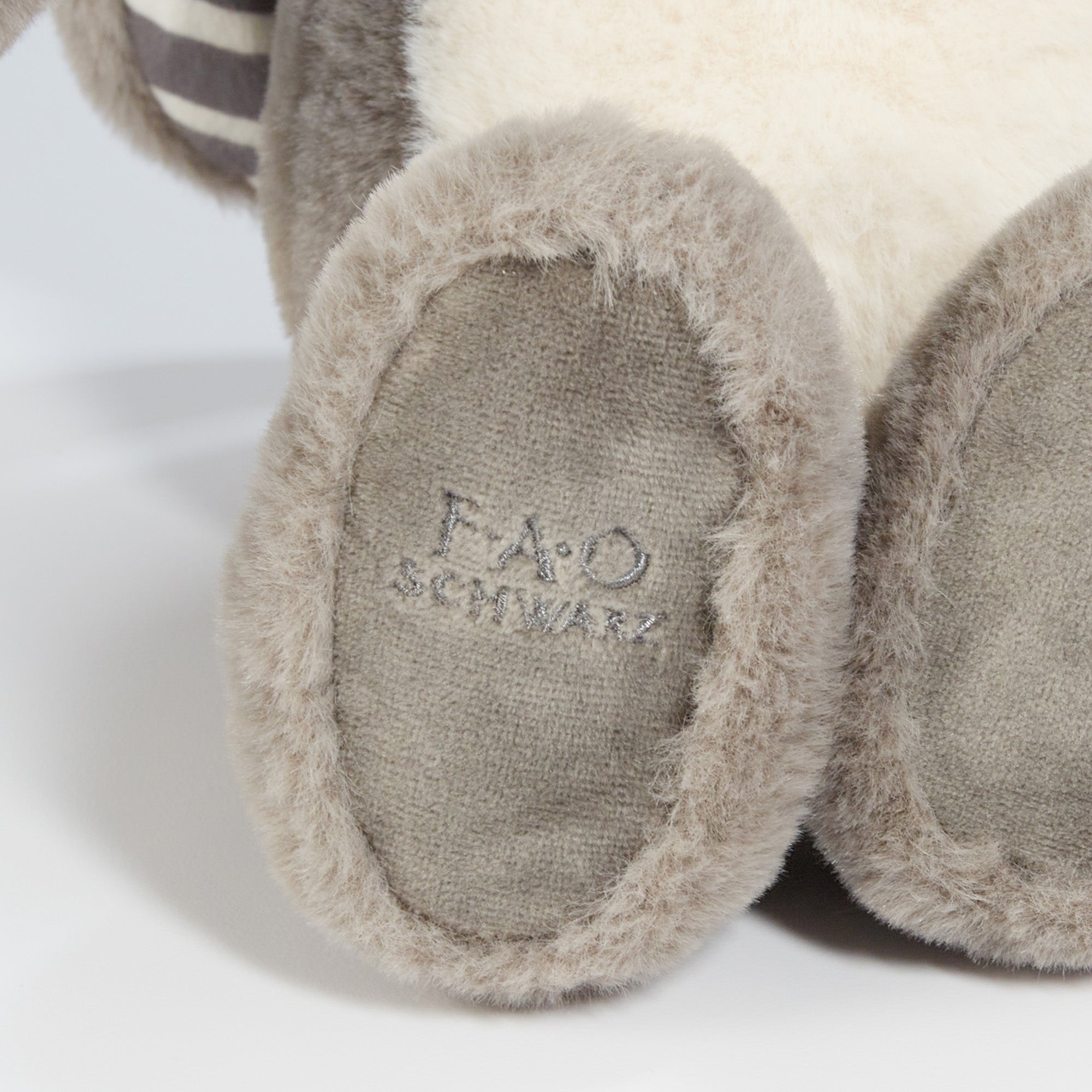 RETIRED - FAO Schwarz 160th Anniversary Sweet Nibble 16 Bunny、mySite、g9winljtr