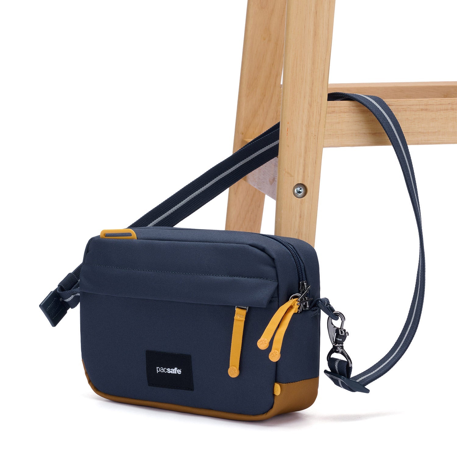 Pacsafe® GO anti-theft crossbody bag、mySite、garagedoors4me