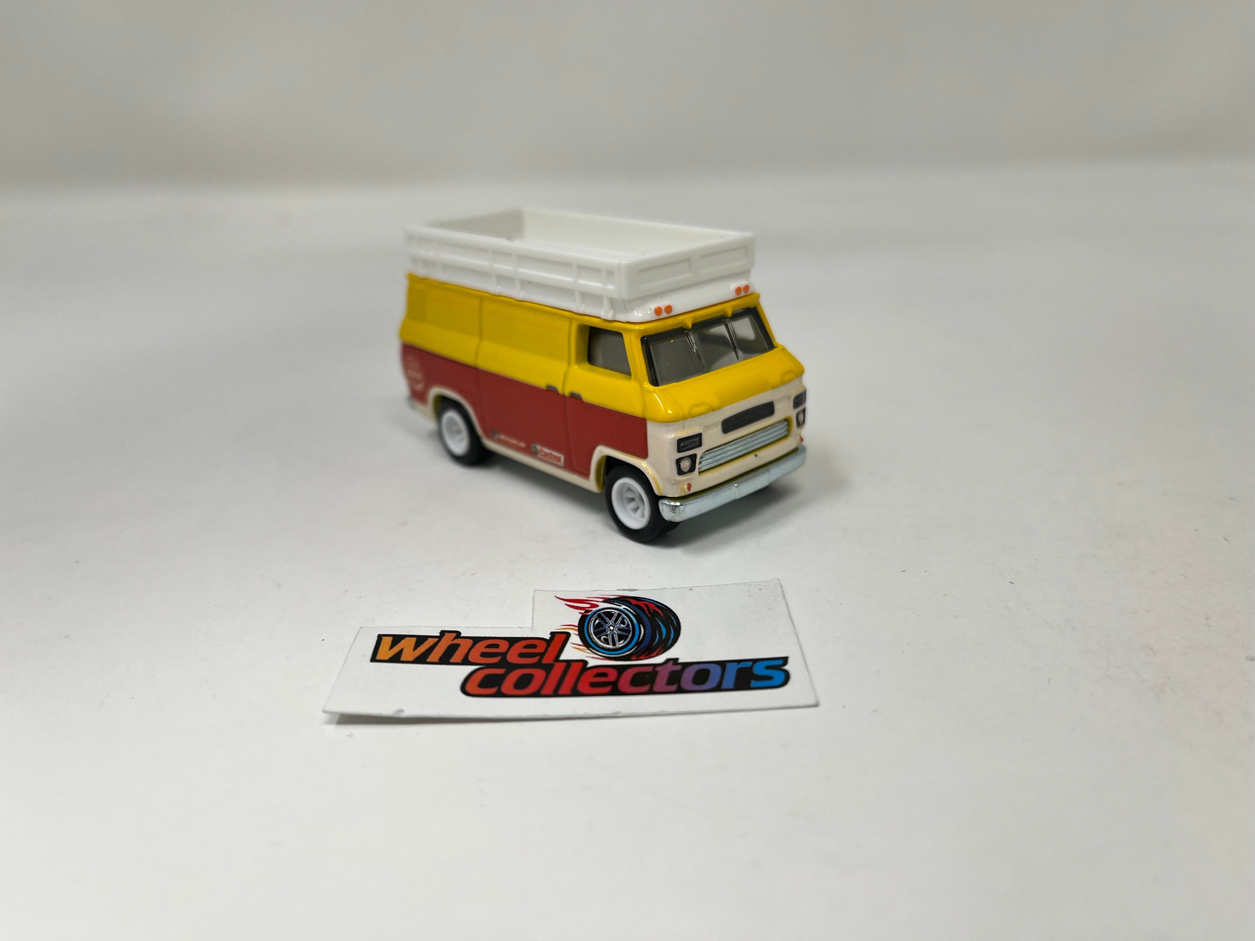 Rally Hauler w/ Tow Hitch * Hot Wheels Team Transport 1:64 scale、mySite、hgirdovlk