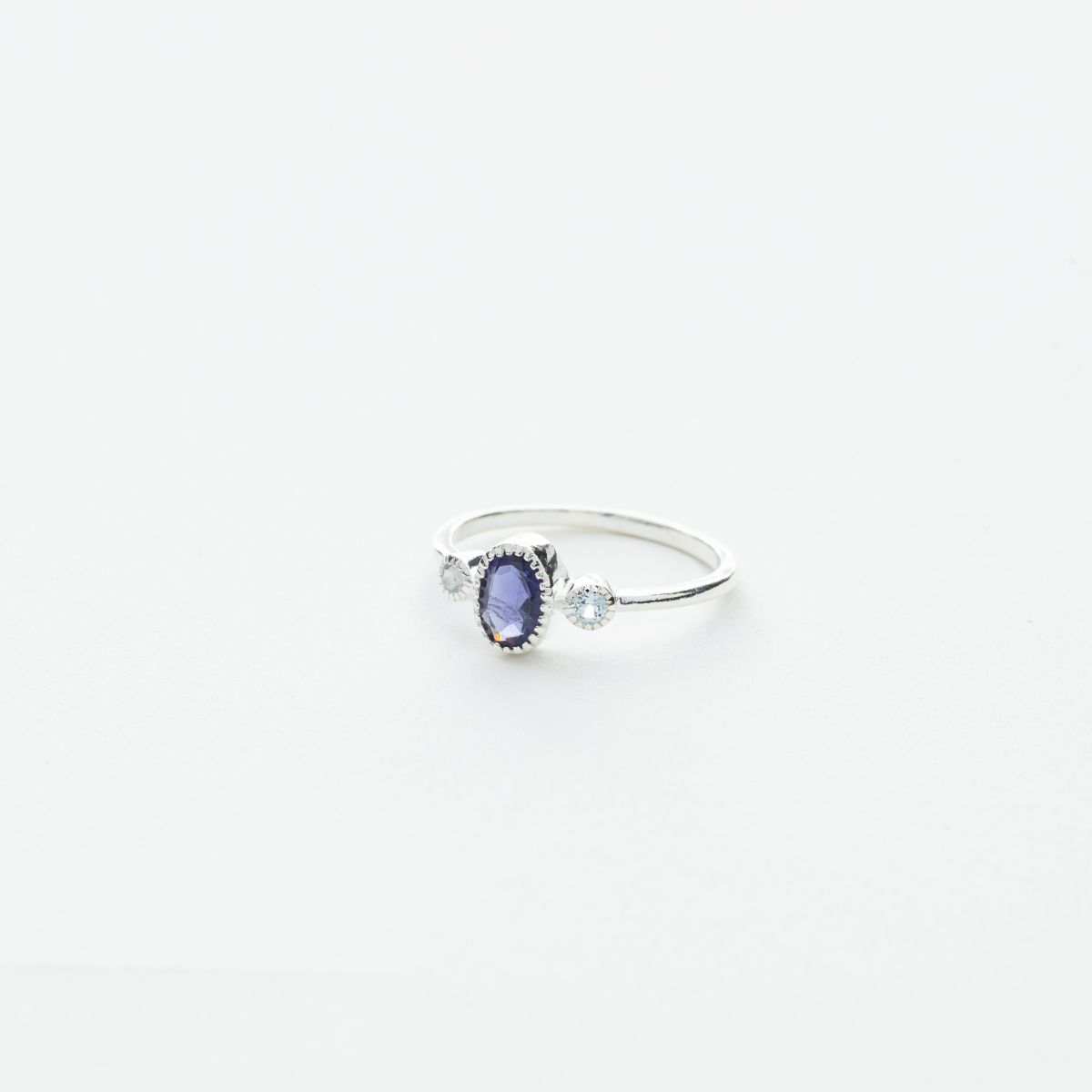 3 Stone Oval Ring in Silver、mySite、topwebapps