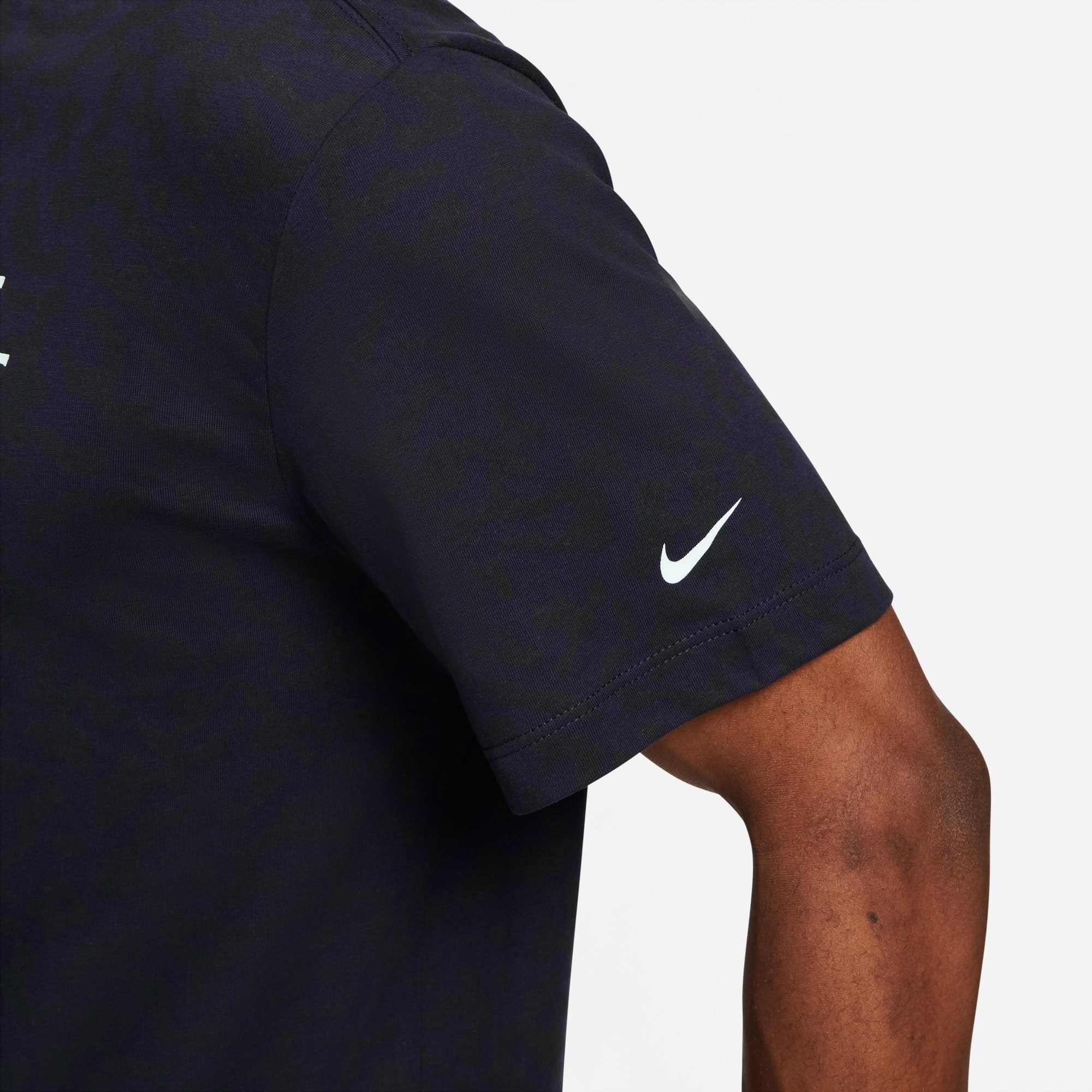 NikeCourt Dri-FIT Slam Paris Men's Tennis T-Shirt